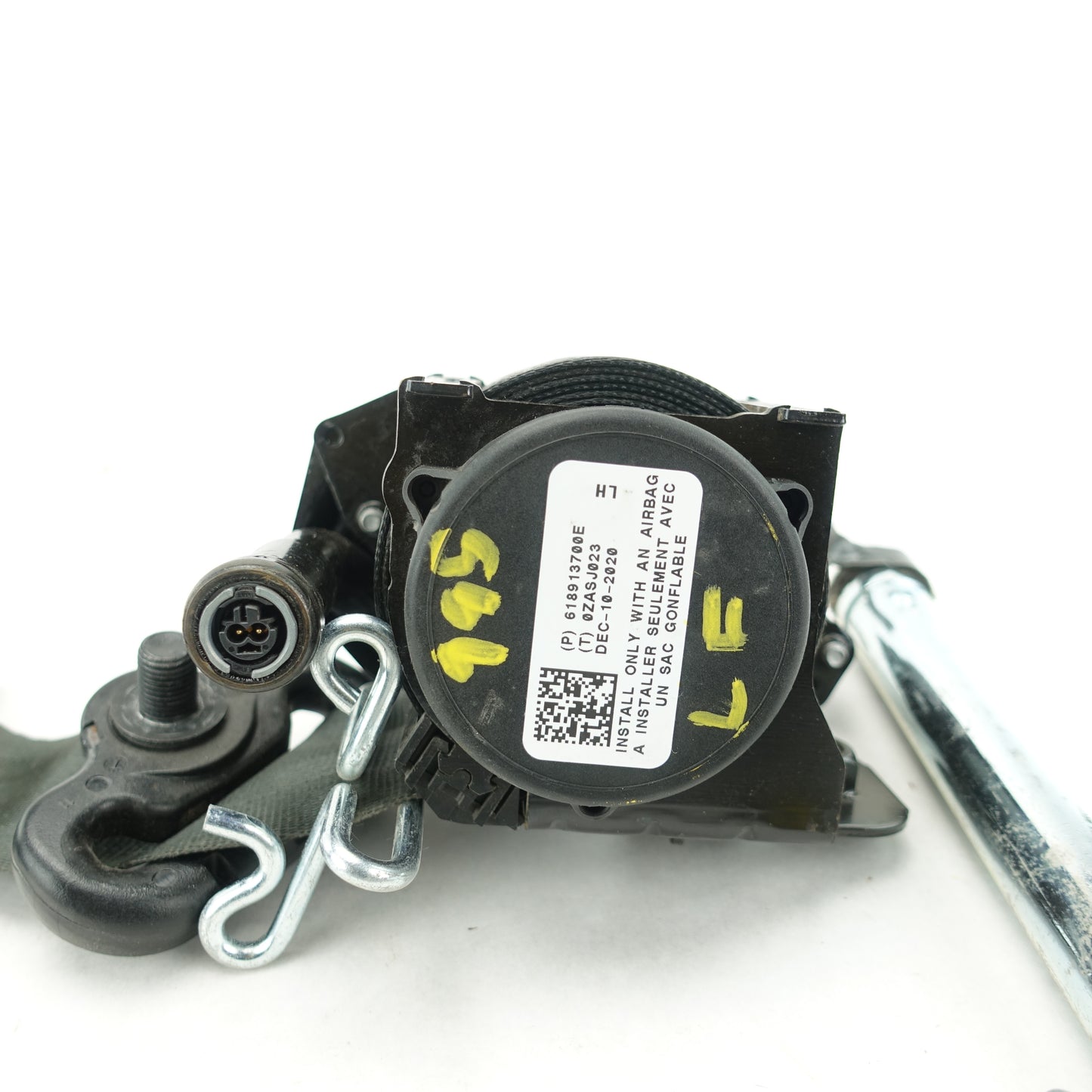 2016 2017 2018 Ford Focus Driver Left Front Seat Belt Black