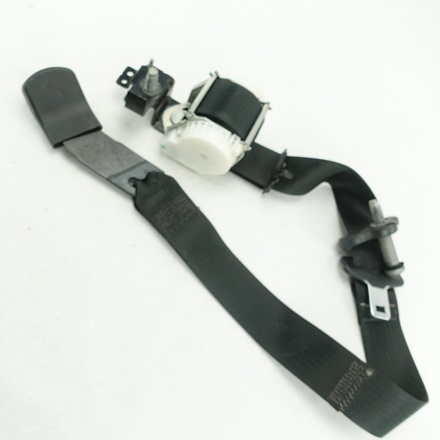 2009 2010 2011 2012 2013 2014 2015 16 Ford F250 F350 Left Rear Seat Belt Black