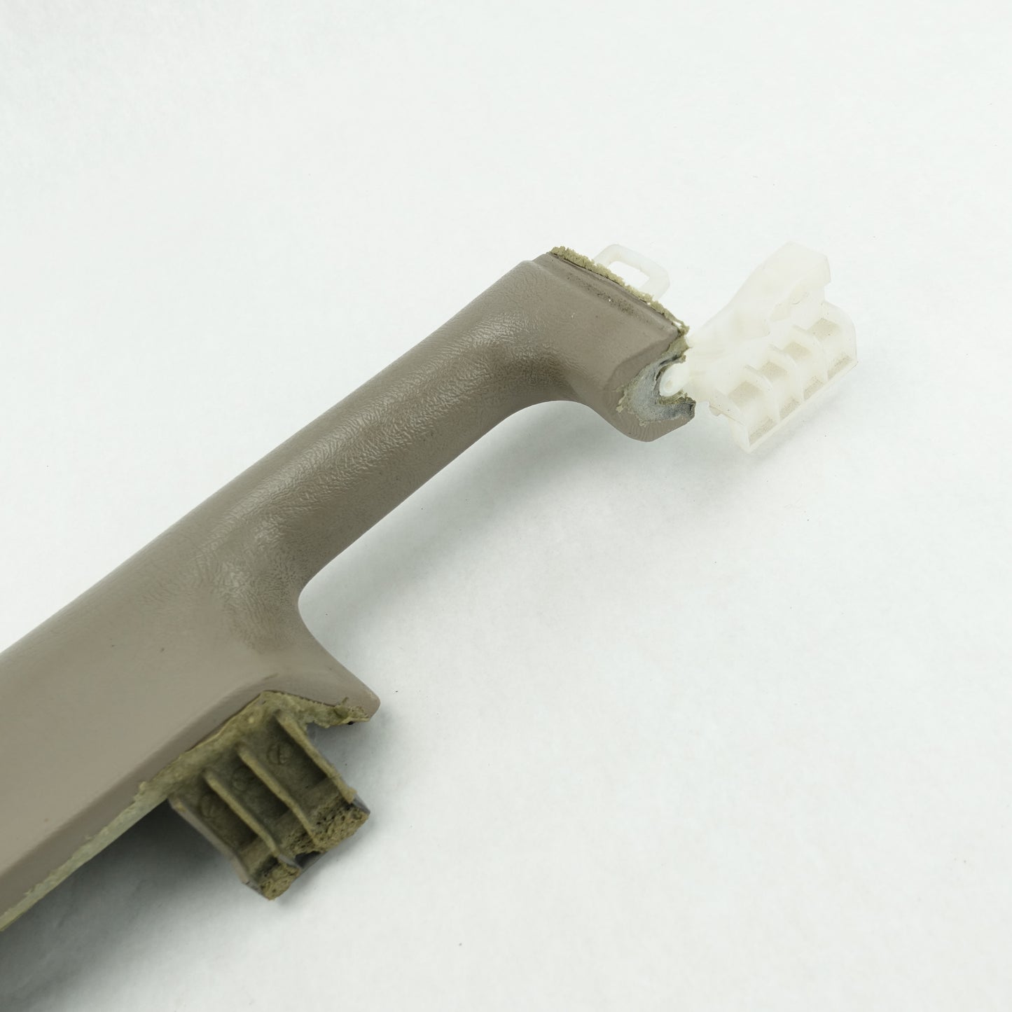 Damage 2003 2004 2005 Yukon Passenger Right Front Door Handle Armrest Arm Rest