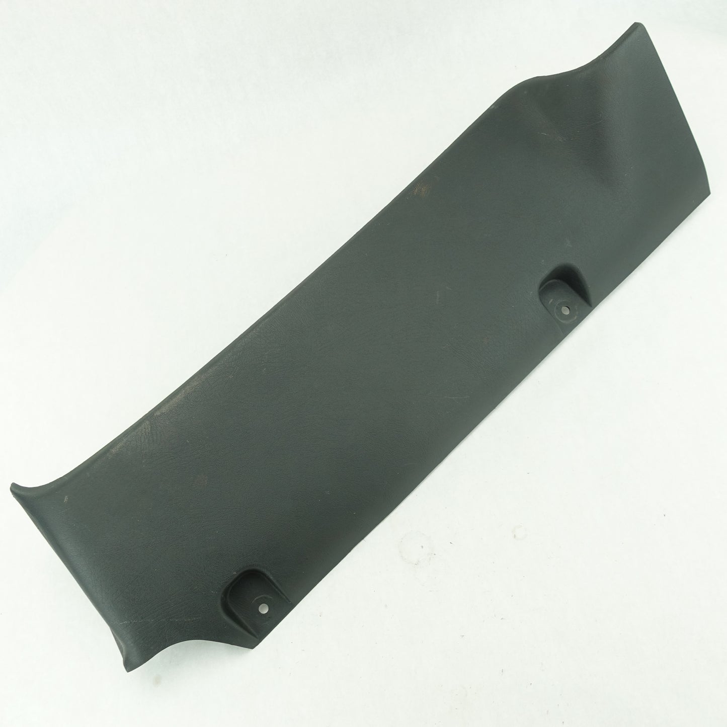 2003 2004 2005 06 GMC Chevy C4500 C5500 Topkick Kodiak Lower Dash Knee Bolster