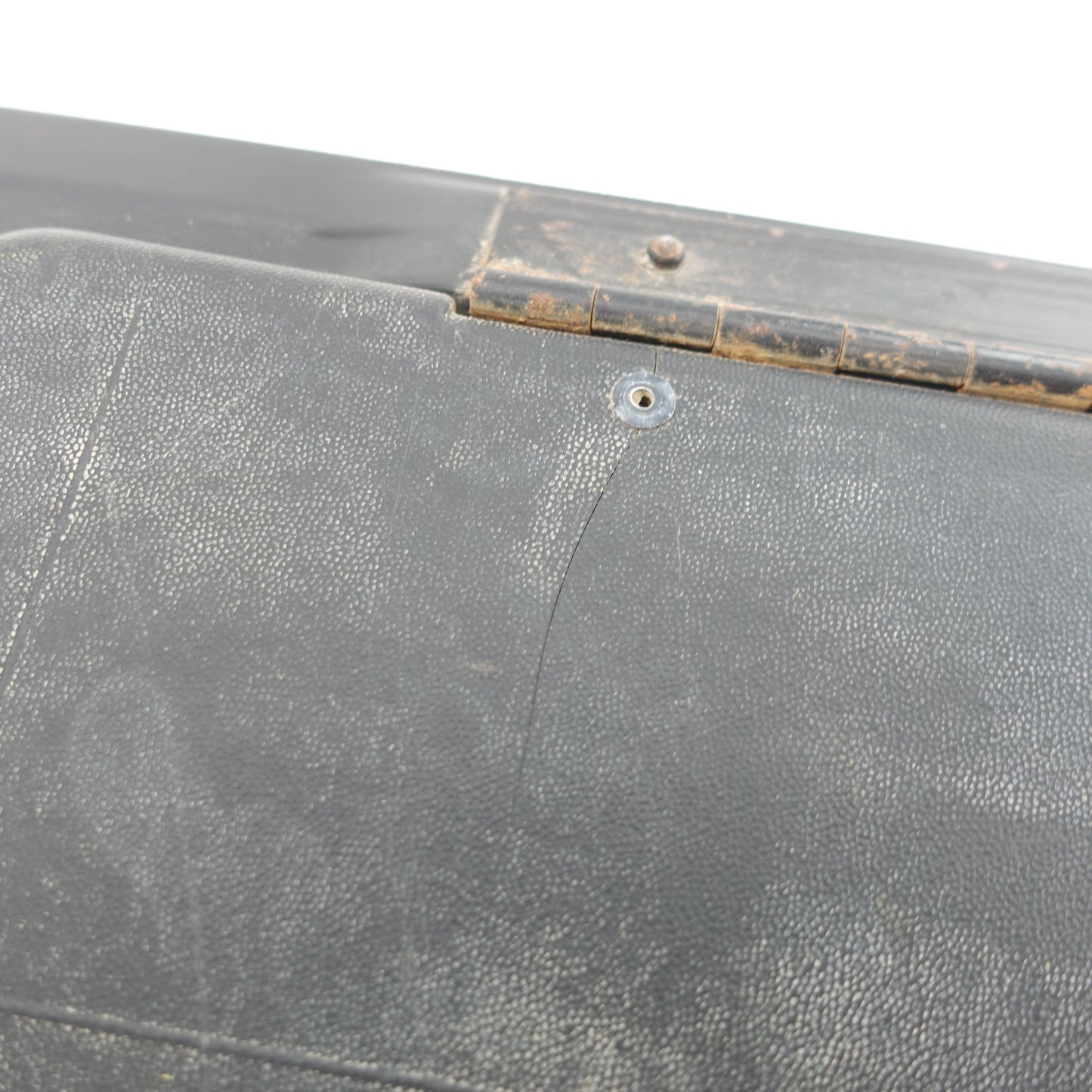 2003 2004 GMC Chevy C4500 C5500 Topkick Kodiak Front Left Sill Scuff Plate Door