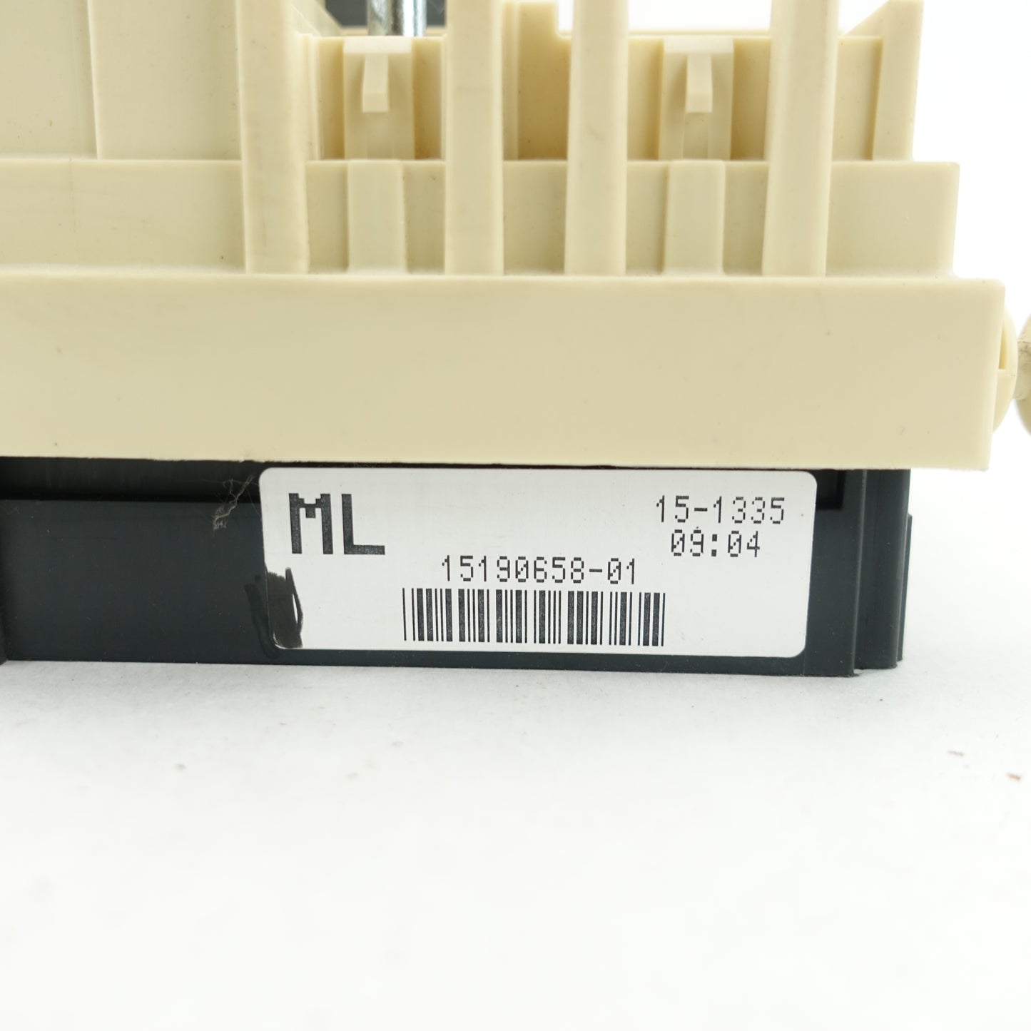 2003 2004 2005 2006 Silverado Sierra Lower Dash/Fire Wall Fuse Junction Box