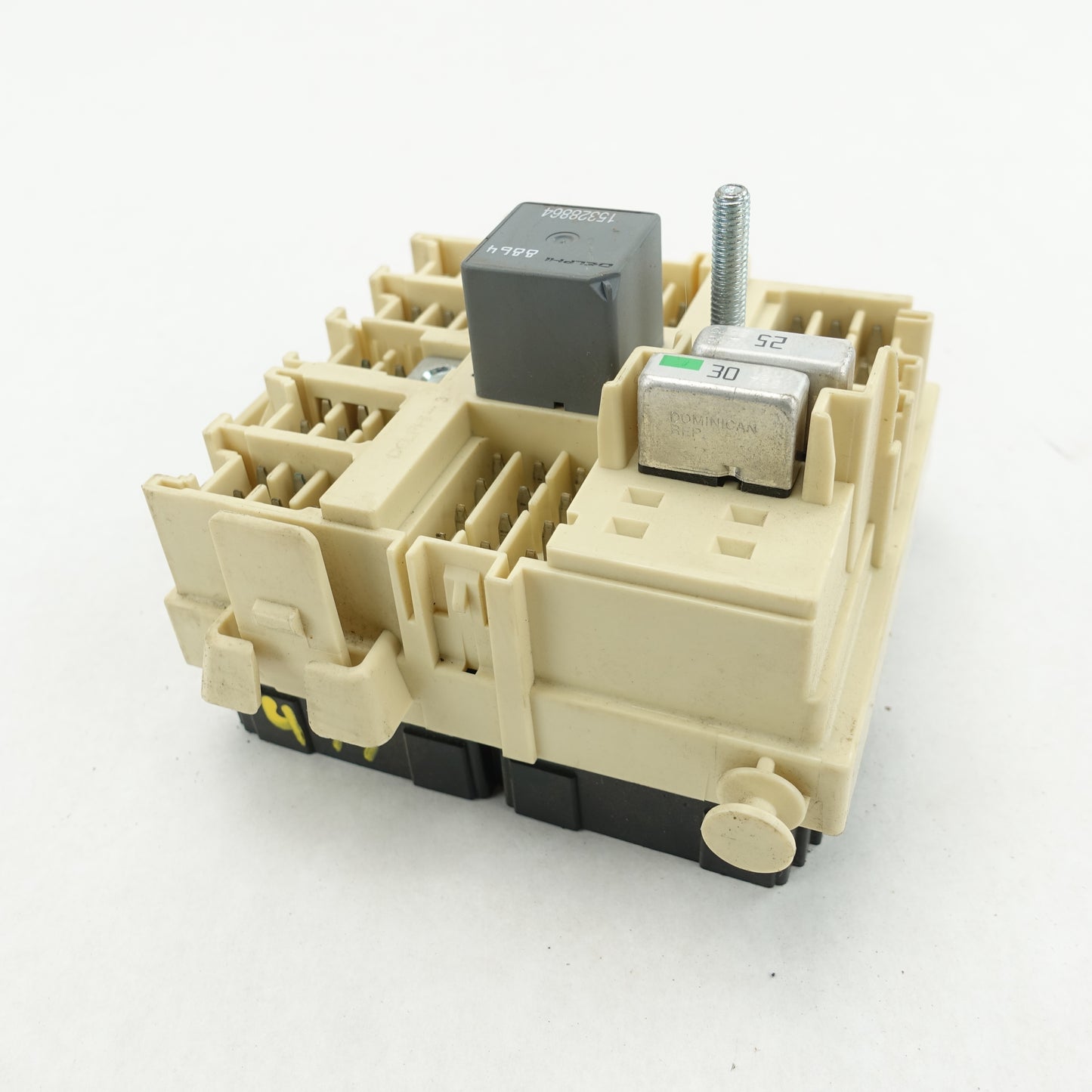 2003 2004 2005 2006 Silverado Sierra Lower Dash/Fire Wall Fuse Junction Box