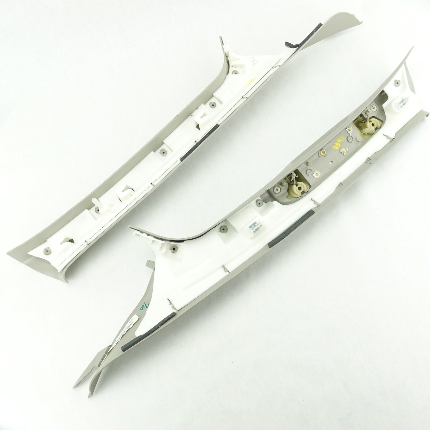 2011 2012 2013 2014 Town & Country Caravan Left Right A Pillar Trim Panel Set