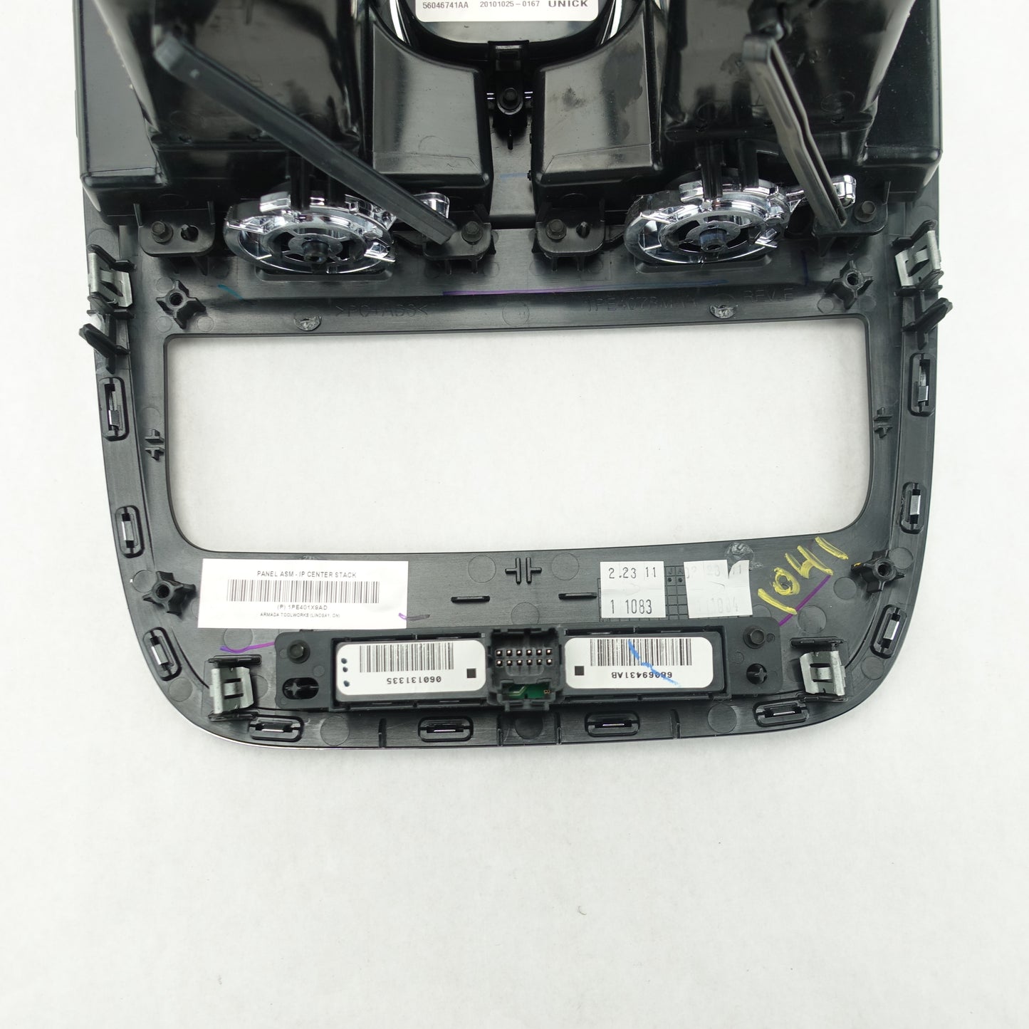 2011 2012 2013 2014 Town & Country Caravan Radio Climate Center Vent Trim Bezel