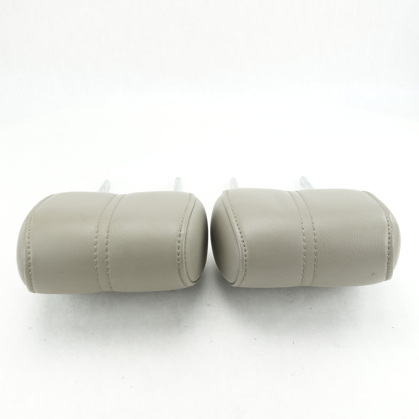 2008 2009 2010 Ford F250 F350 Rear Headrest Head Rest Gray Leather Set Pair