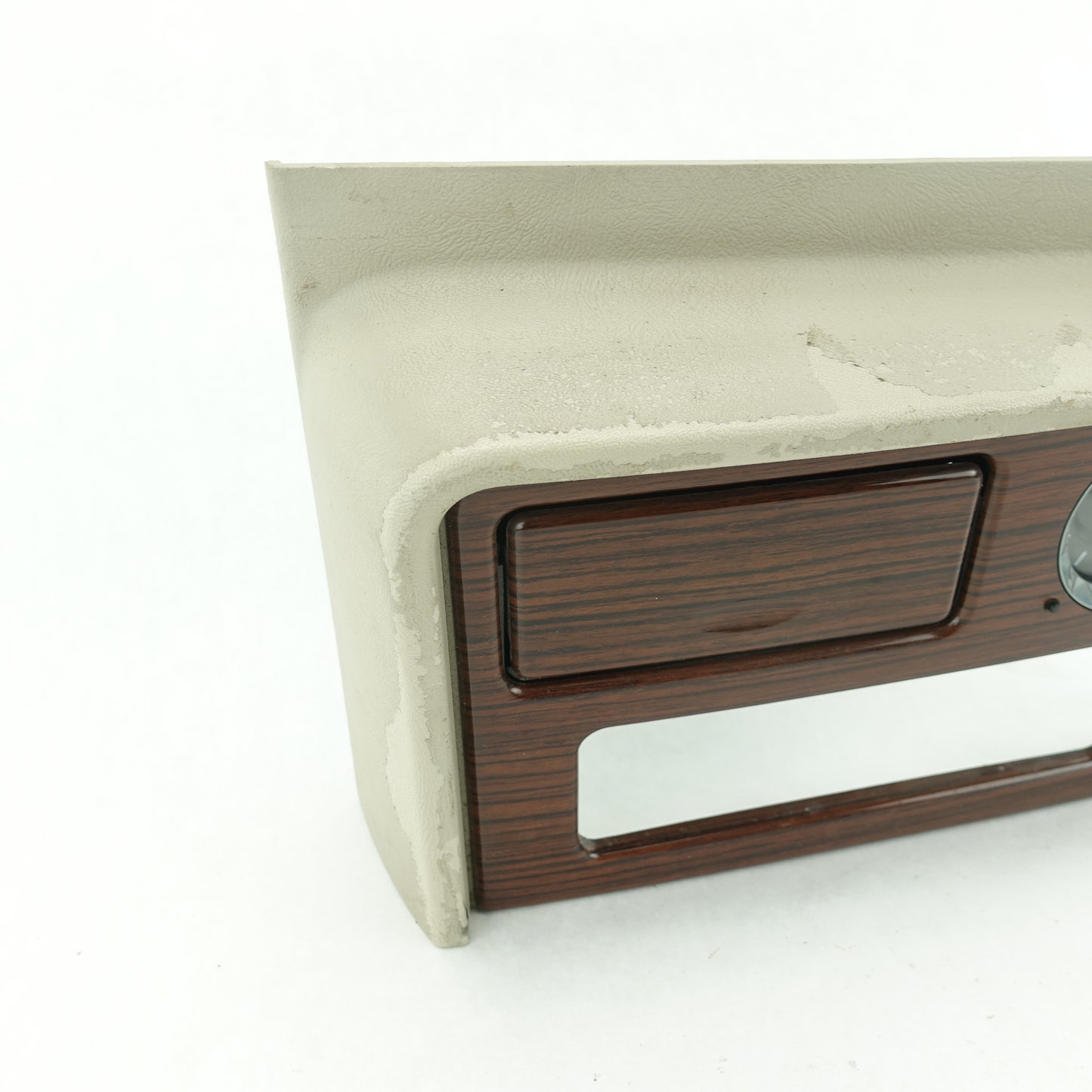 2003 2004 2005 2006 Cadillac Escalade Center Console CD Changer Trim Bezel Clock