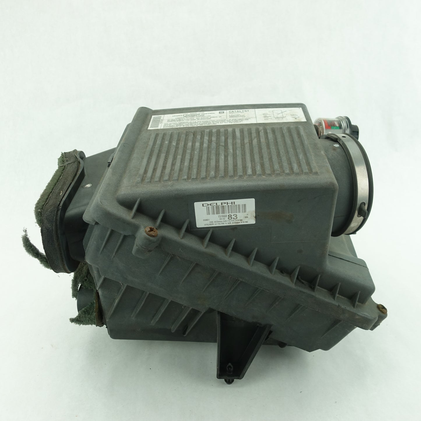 2002 2003 2004 2005 2006 2007 2008 Cadillac Escalade Air Cleaner Filter Box