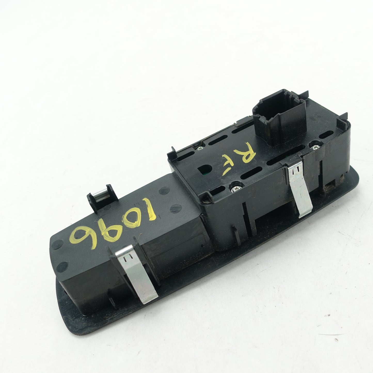 2015 2016 2017 2018 2019 Ram 2500 3500 Passenger Right Front Window Switch