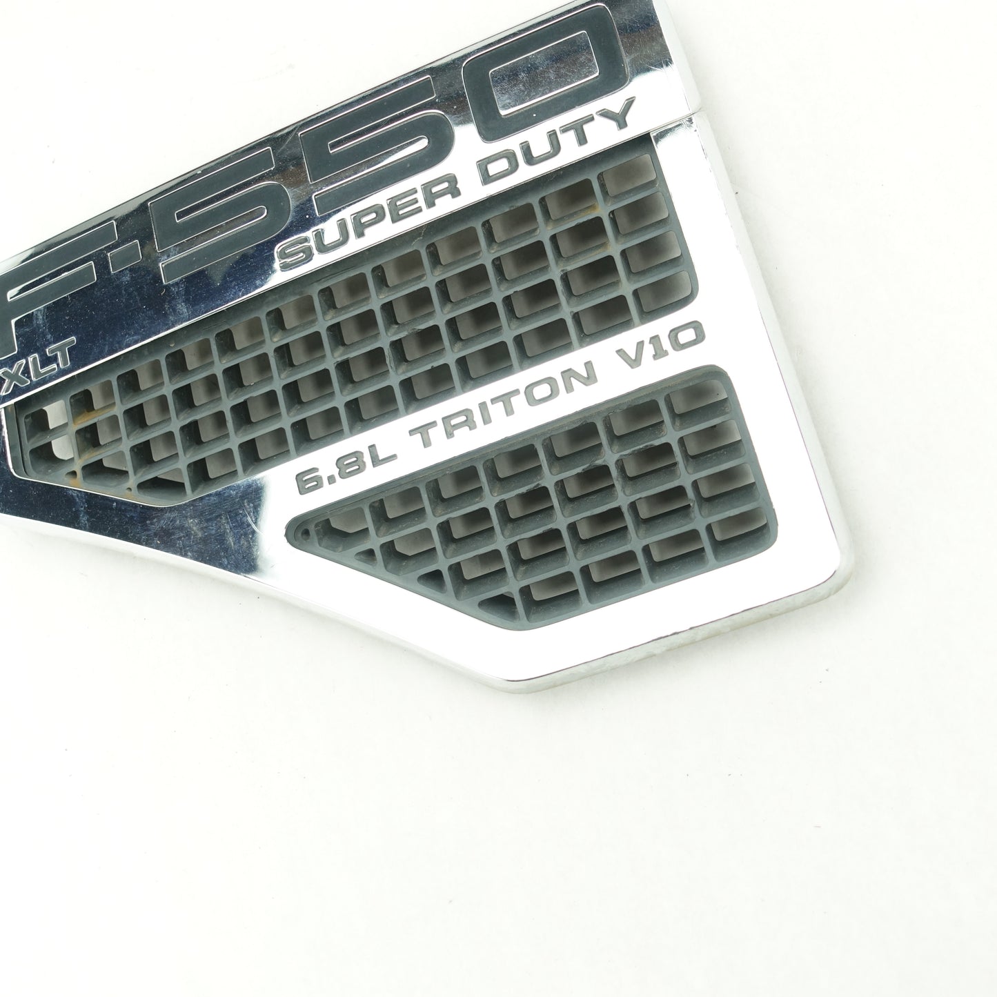 2008 2009 2010 Ford F550 XLT 6.8L Driver Left Fender Vent Emblem Logo