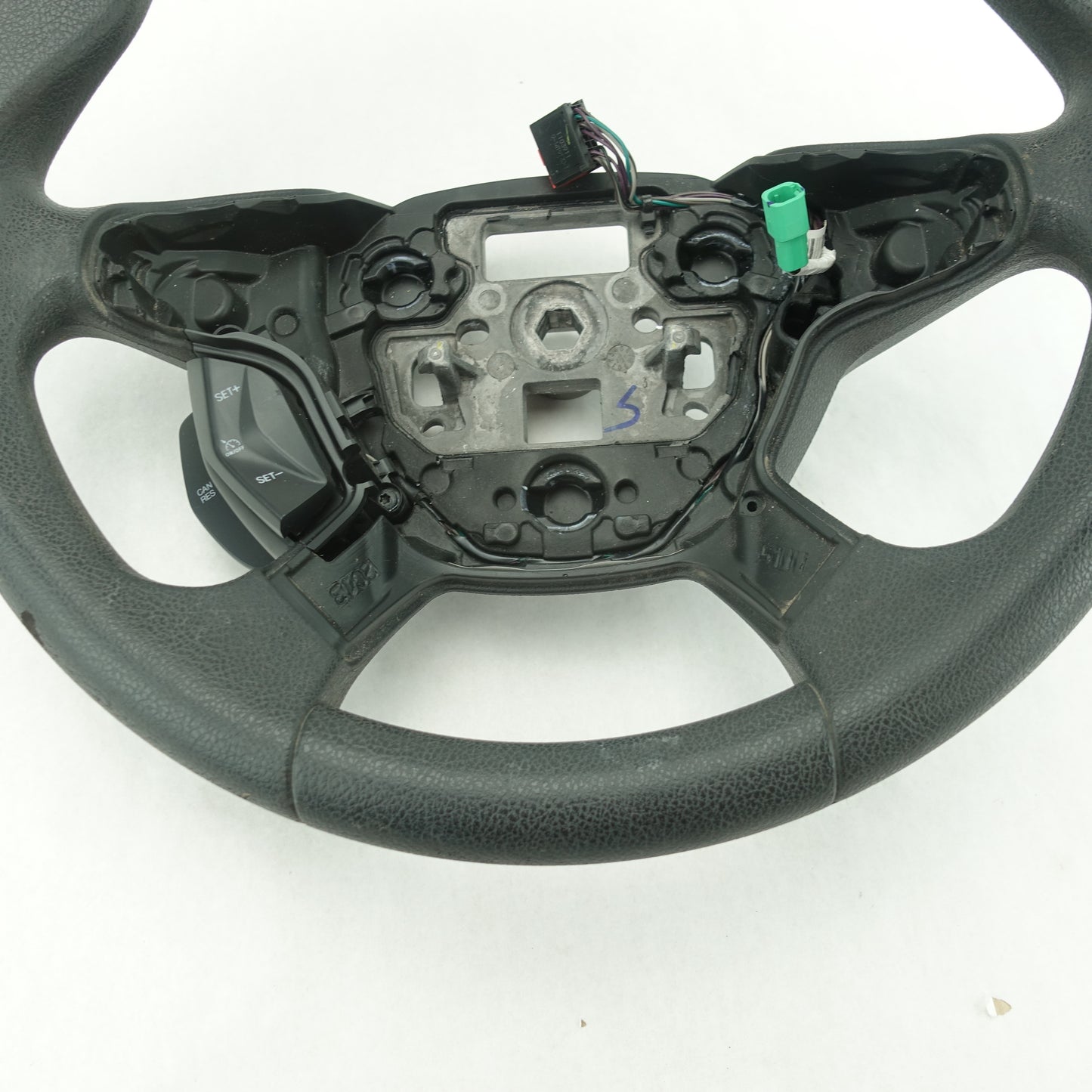 Damage 2012 2013 2014 Ford Focus Steering Wheel Black
