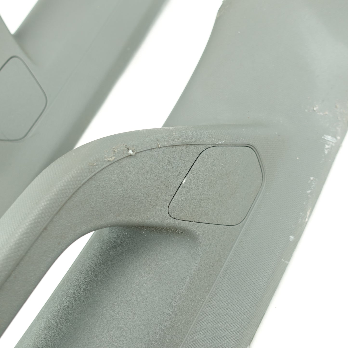 Damage 2020 2021 2022 2023 2024 Silverado Sierra A Pillar Grab Handle Trim Set