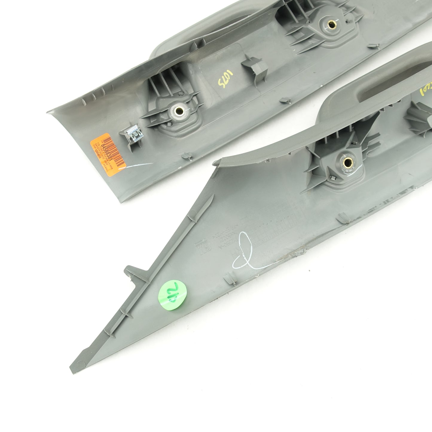 Damage 2020 2021 2022 2023 2024 Silverado Sierra A Pillar Grab Handle Trim Set