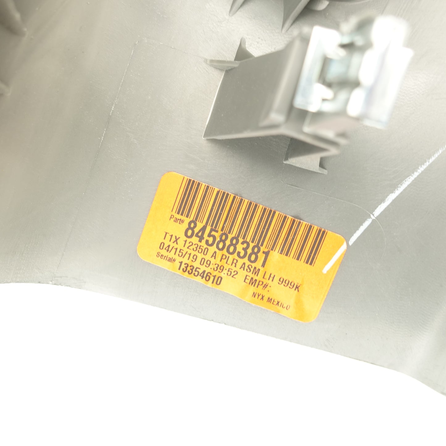 Damage 2020 2021 2022 2023 2024 Silverado Sierra A Pillar Grab Handle Trim Set