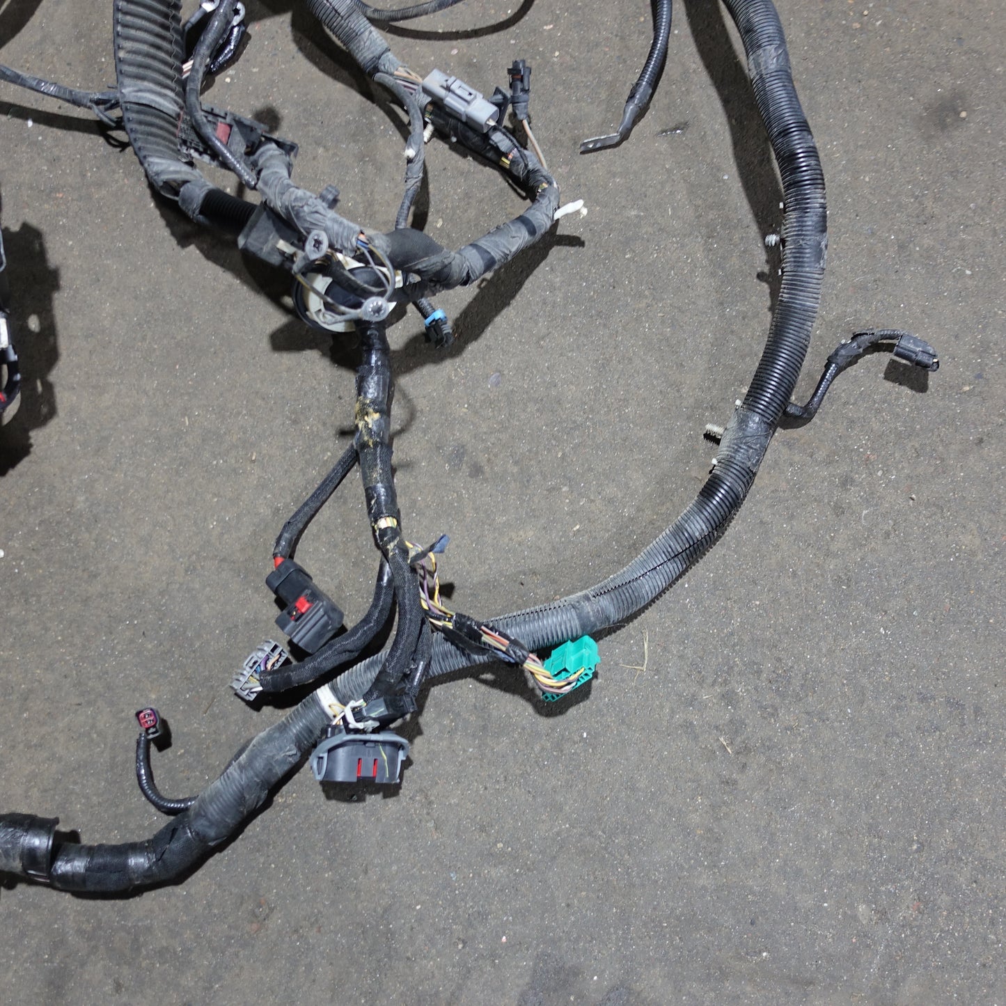 2008 Ford F250 F350 6.4L Engine Fuse Box Bay Wire Harness Loom