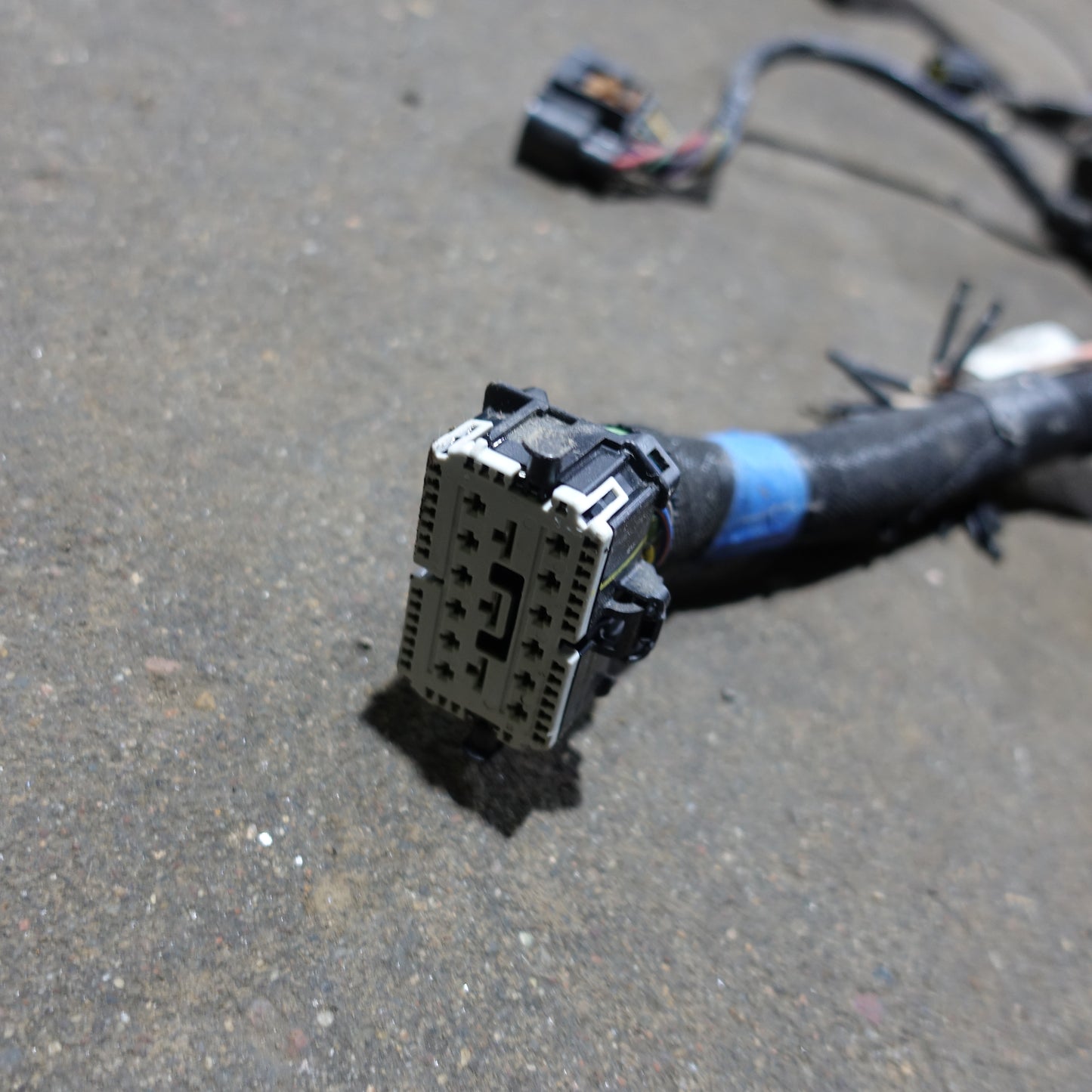 2008 Ford F250 F350 6.4L Engine Fuse Box Bay Wire Harness Loom