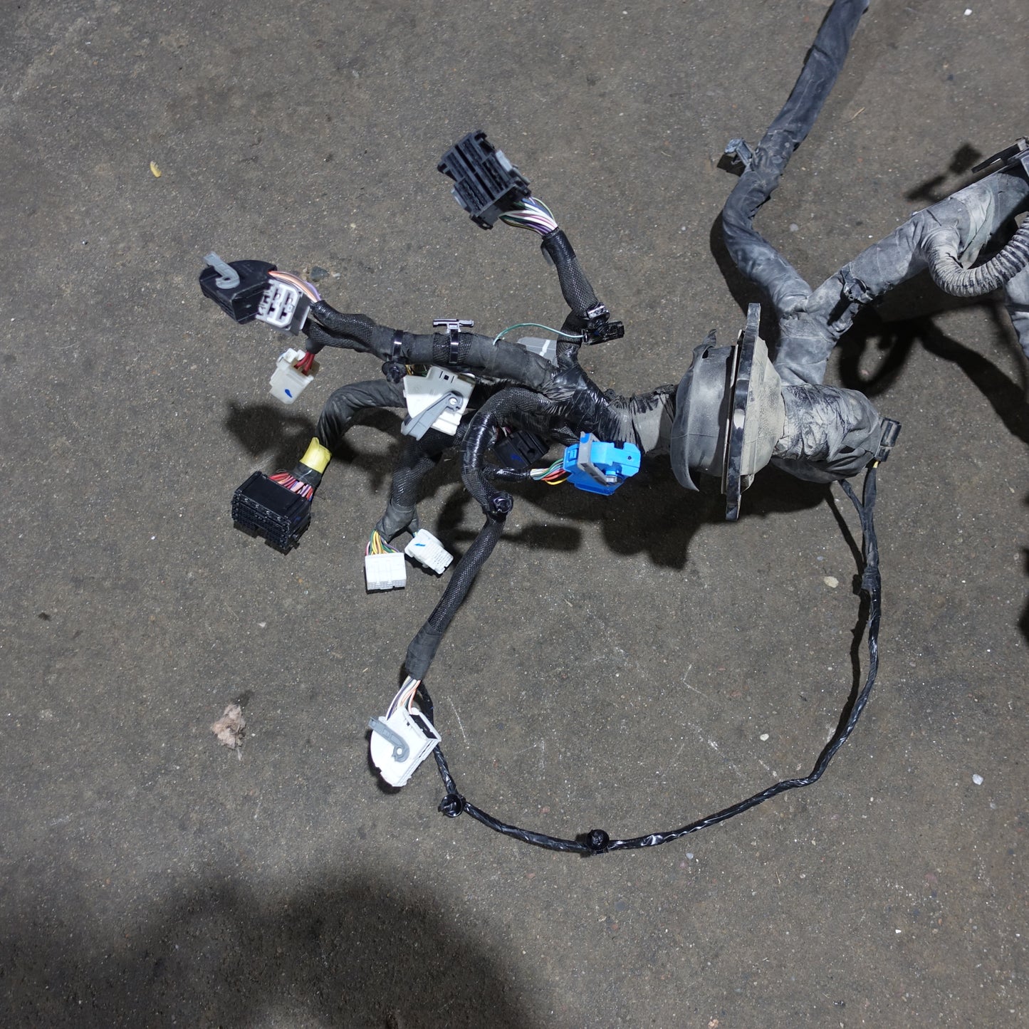 2019 Ram 2500 3500 6.7 Fire Wall Positive Battery Cable Aux PDC Relay Box