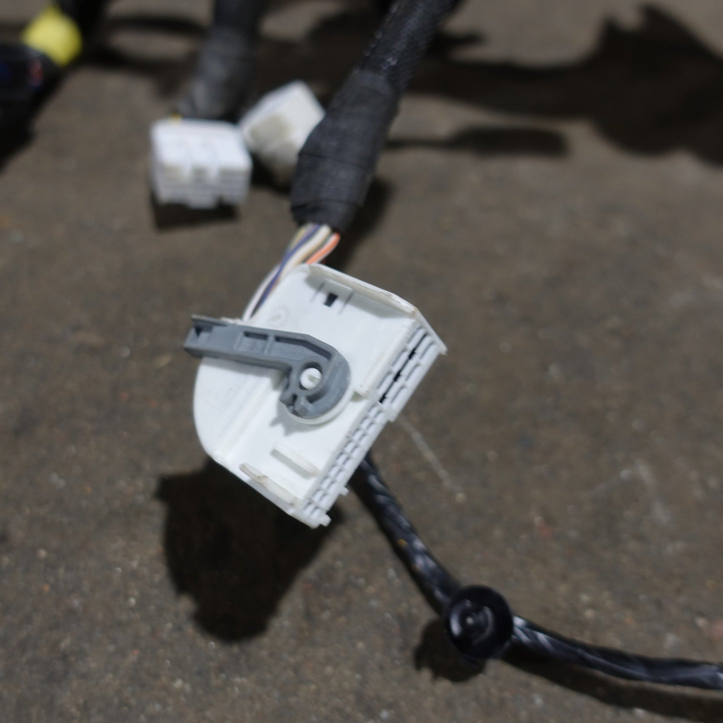 2019 Ram 2500 3500 6.7 Fire Wall Positive Battery Cable Aux PDC Relay Box