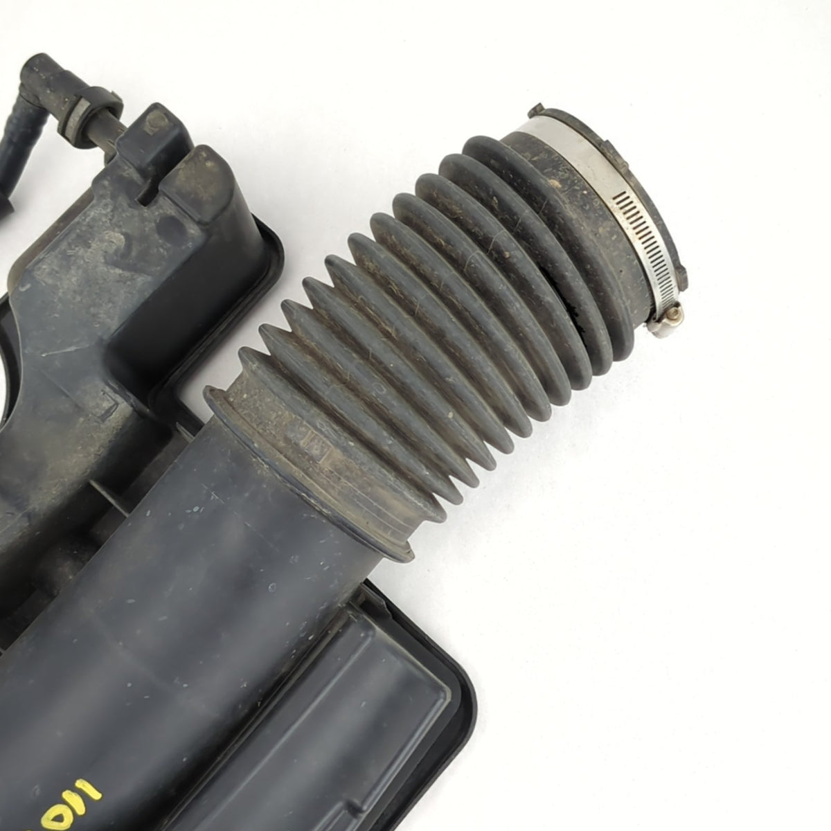 2015 2017 2018 2019 2020 Chevy Silverado Sierra Air Cleaner Box Intake Hose