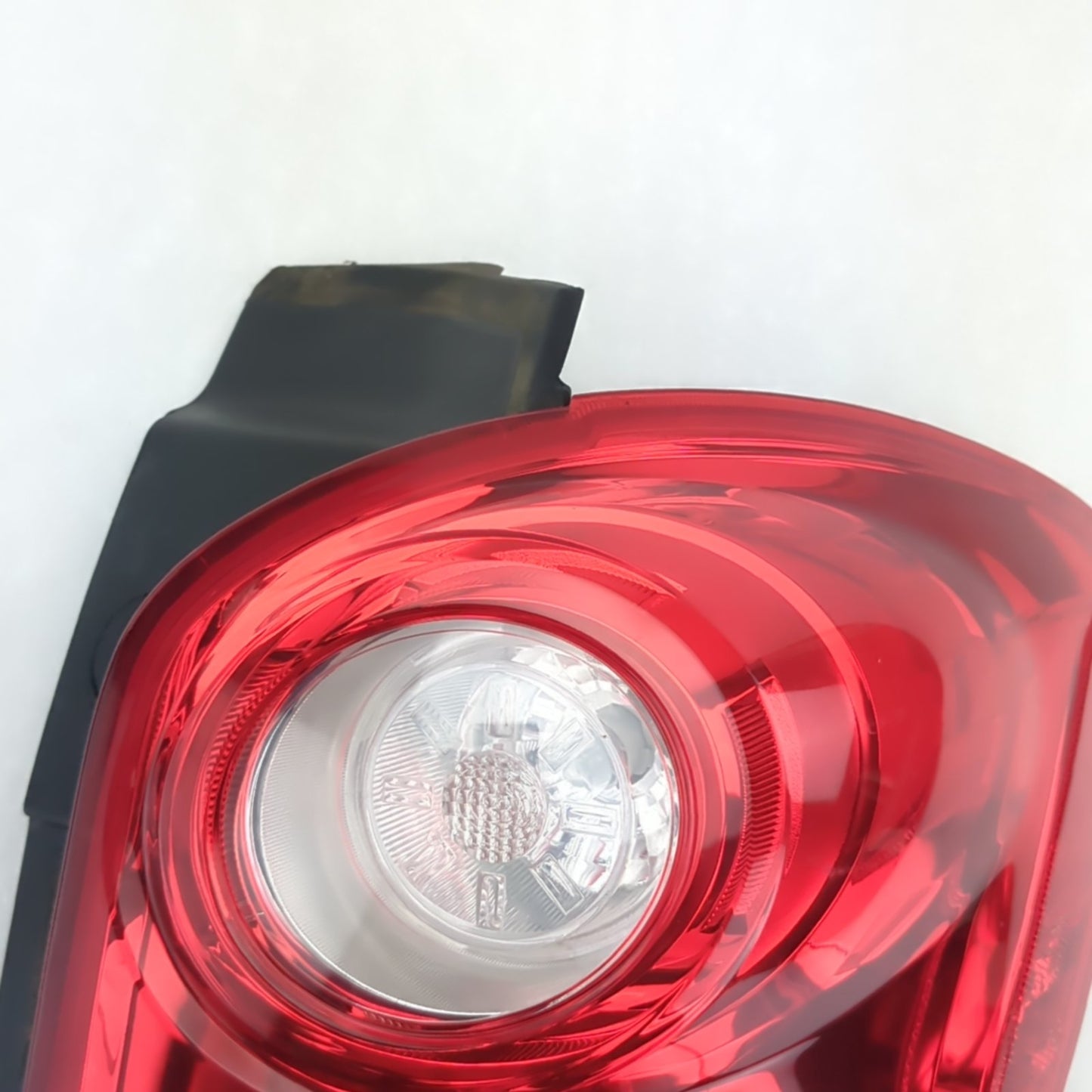 2010 2011 2012 2013 2014 2015 Chevrolet Equinox Right Passenger Taillight Lamp