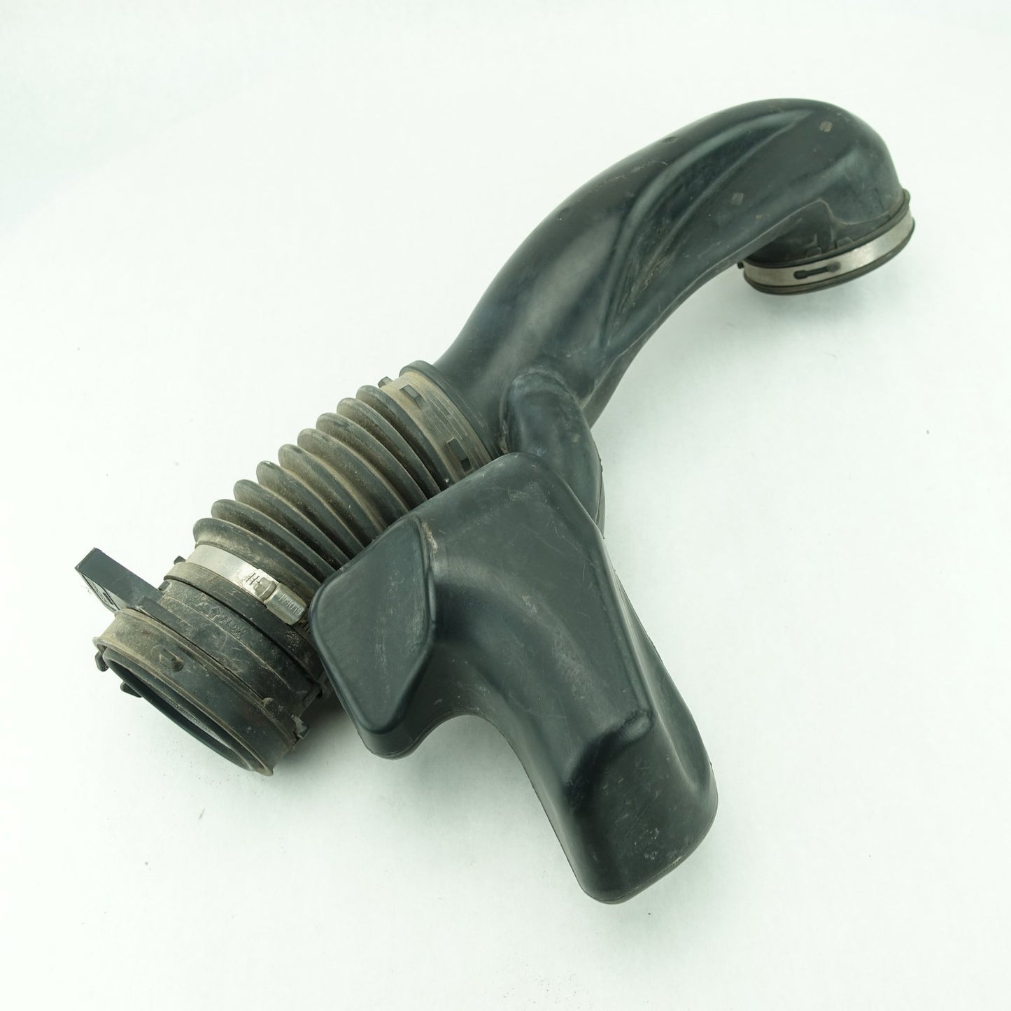 2004 2005 Silverado Sierra 8.1L Air Intake Tube Duct Hose w/ MAF Sensor Mass Air