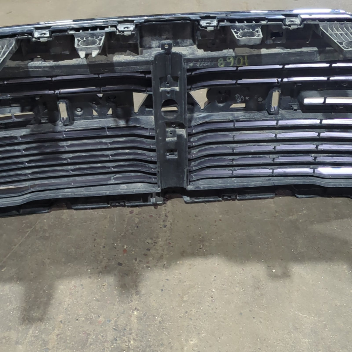 2019 2020 2021 2022 2023 2024 Ram 2500 3500 Front Upper Grille Chrome OEM