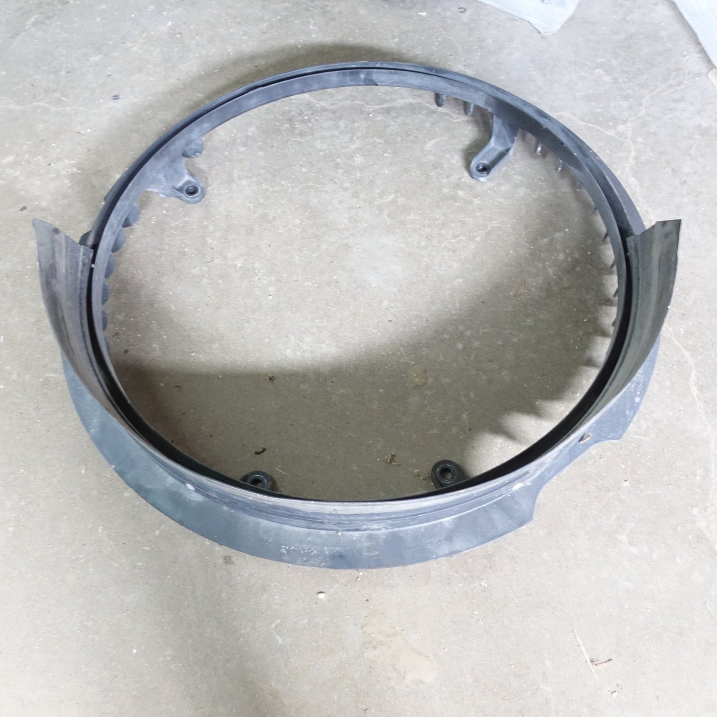 2011 2012 2013 2014 2015 2016 Ford F250 F350 6.7L Fan Shroud Ring
