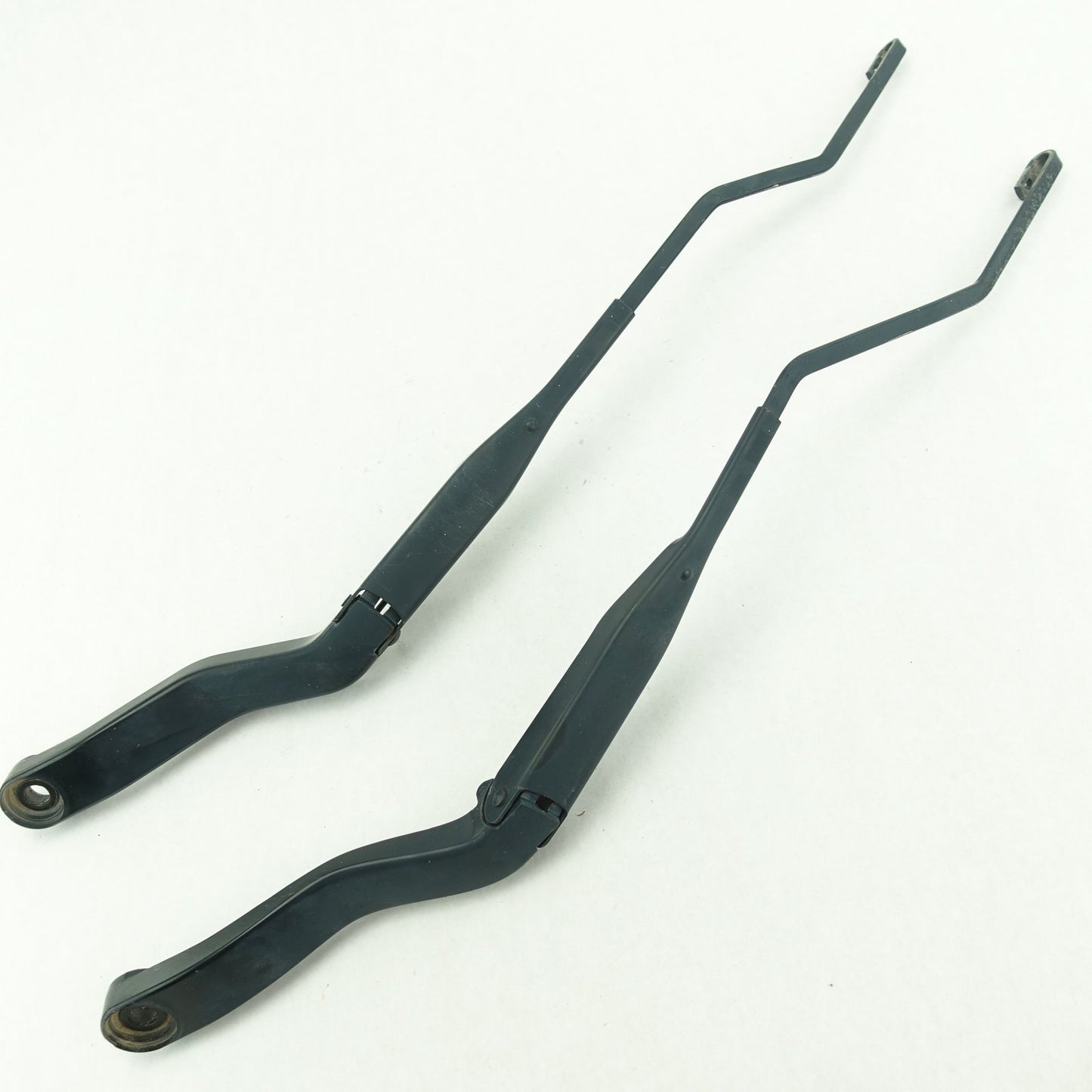 2013 2014 2015 2016 2017 2018 Ram 1500 2500 3500 Windshield Wiper Arm Pair Set