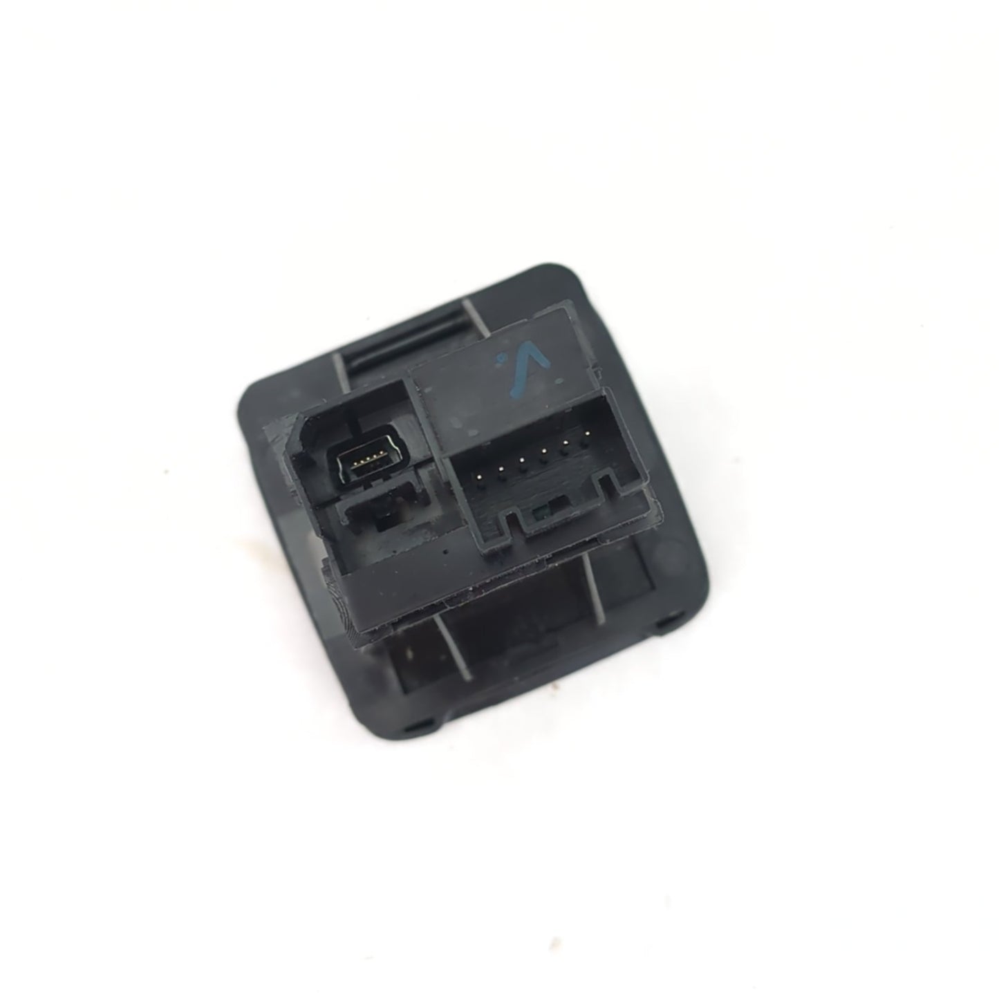2014 2015 2016 2017 Silverado Sierra 3 USB Data Hub Charging Receptacle Port