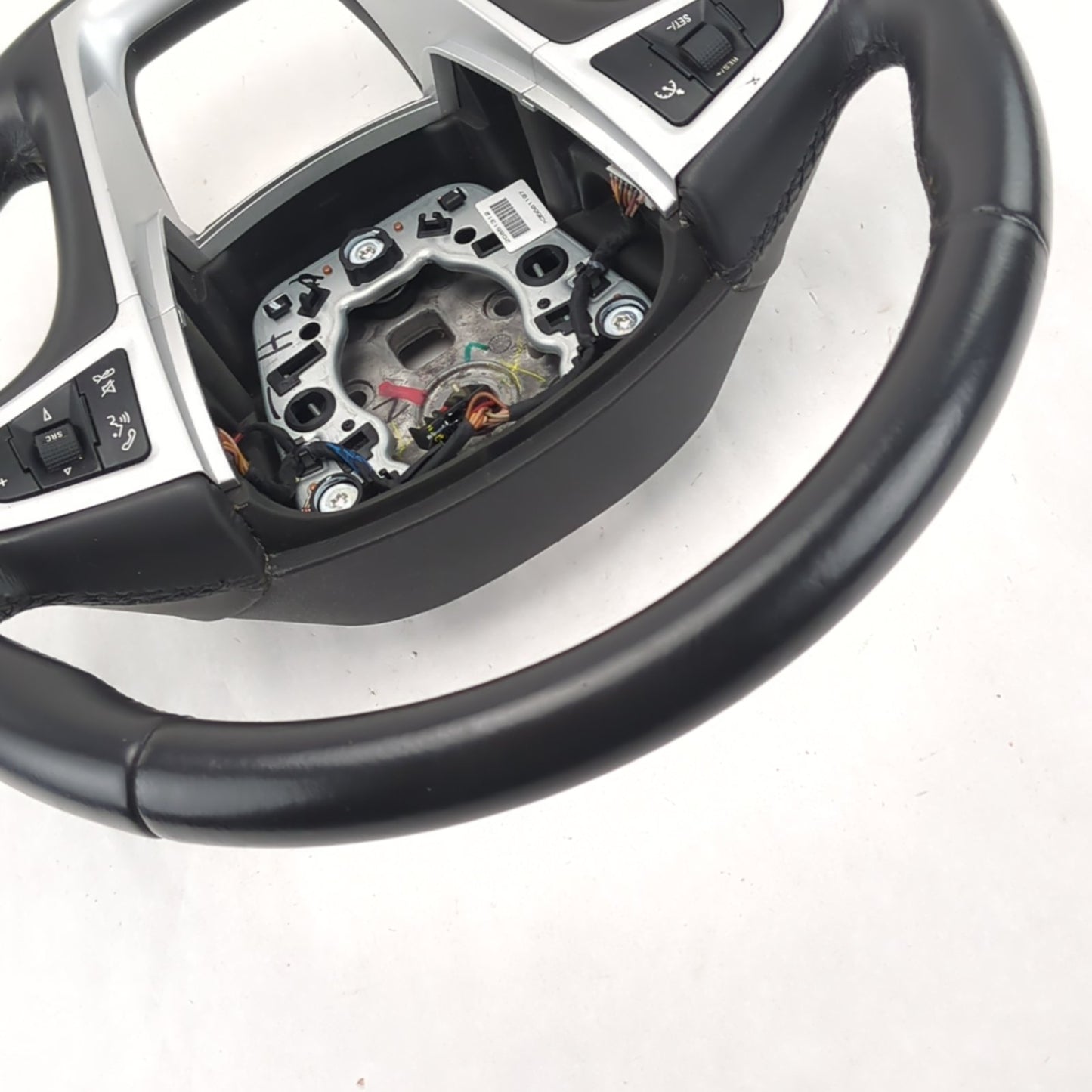 2010 2011 Chevrolet Equinox Steering Wheel Black Leather Multi Function Controls