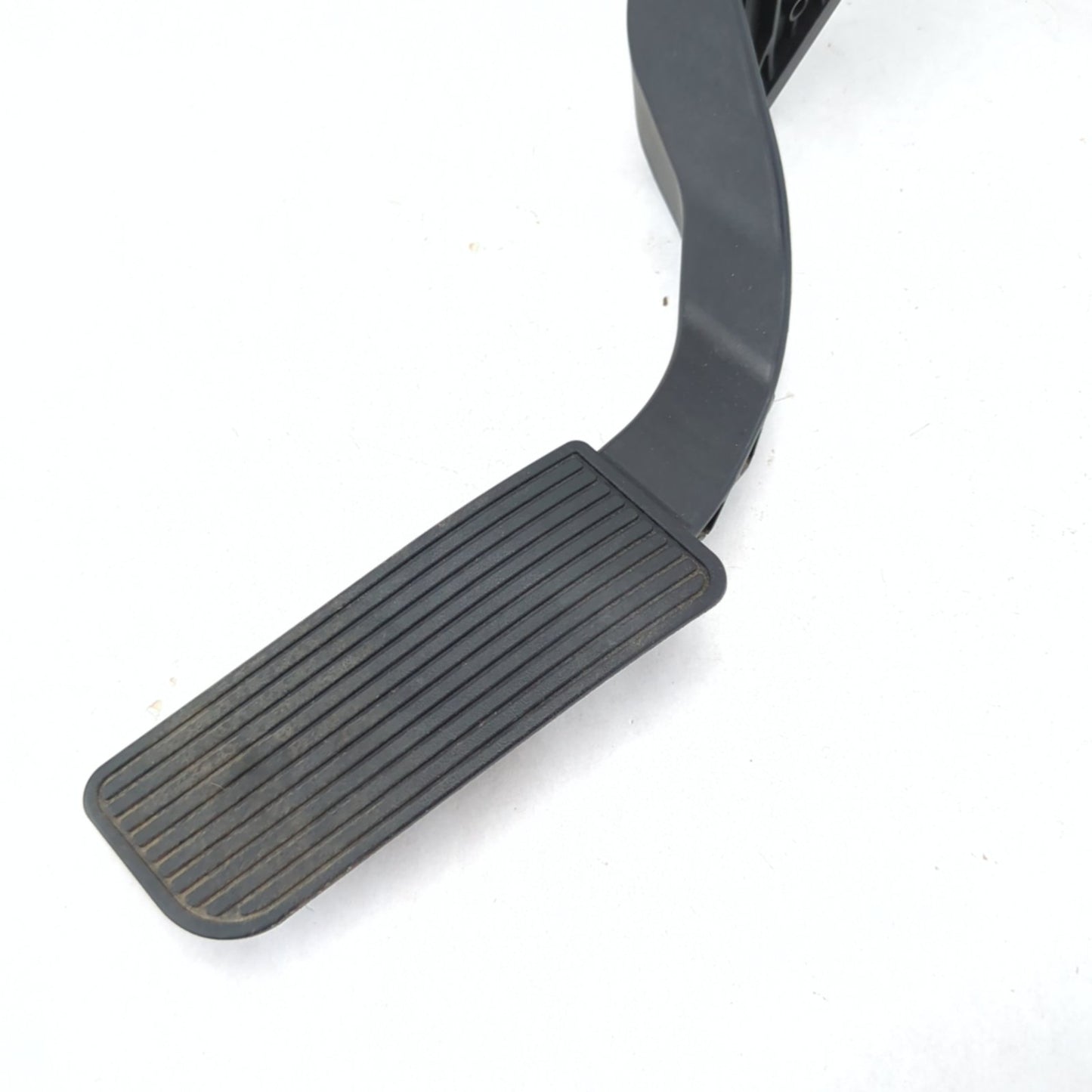 2014 2015 2016 2017 2018 Silverado Sierra Gas Accelerator Pedal Assembly OEM