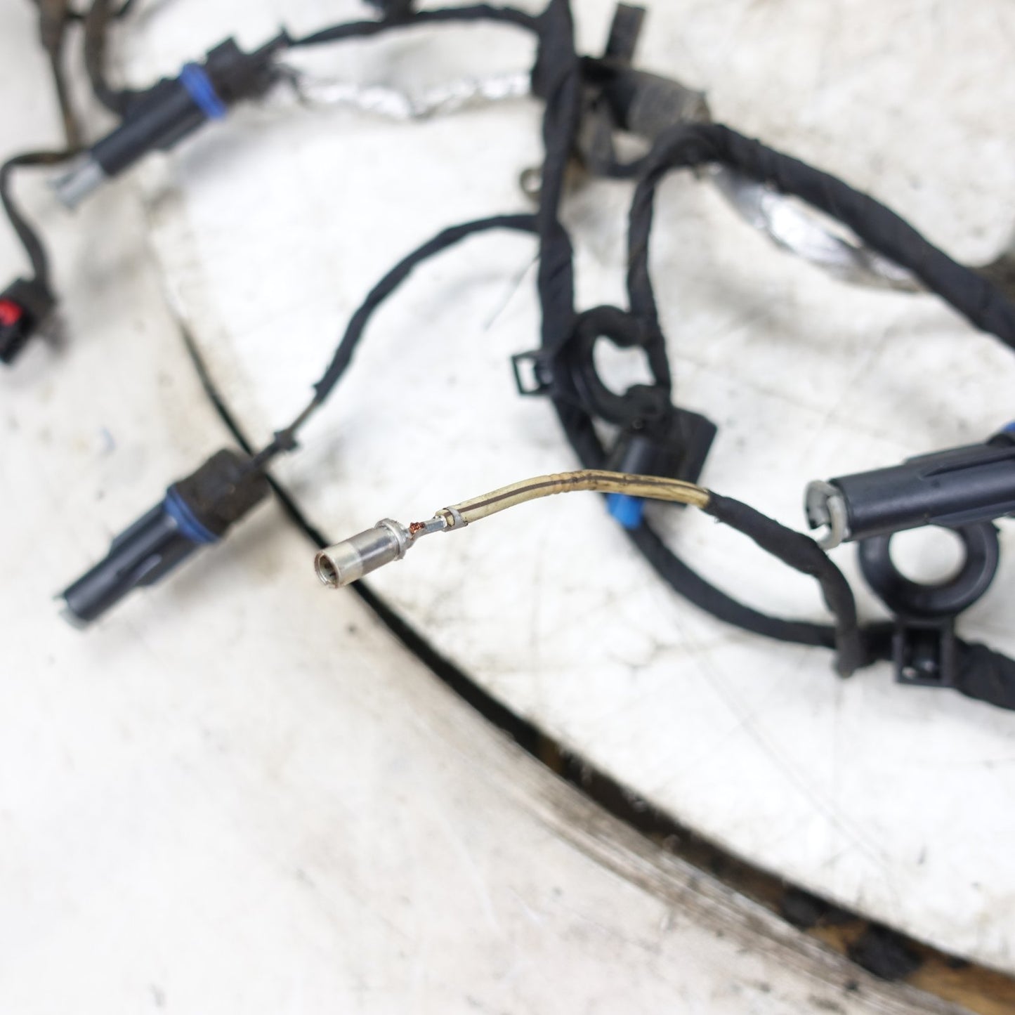 Damage 2013 2014 Ford F250 F350 6.7L Diesel Engine Wire Harness Loom