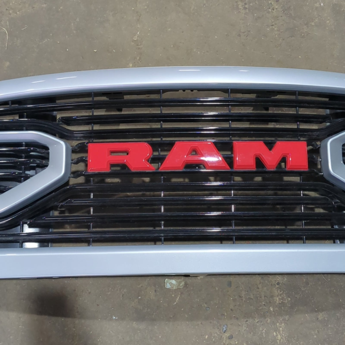 2015 2016 2017 2018 Ram 1500 Grille Front Grill Emblem Silver Aftermarket