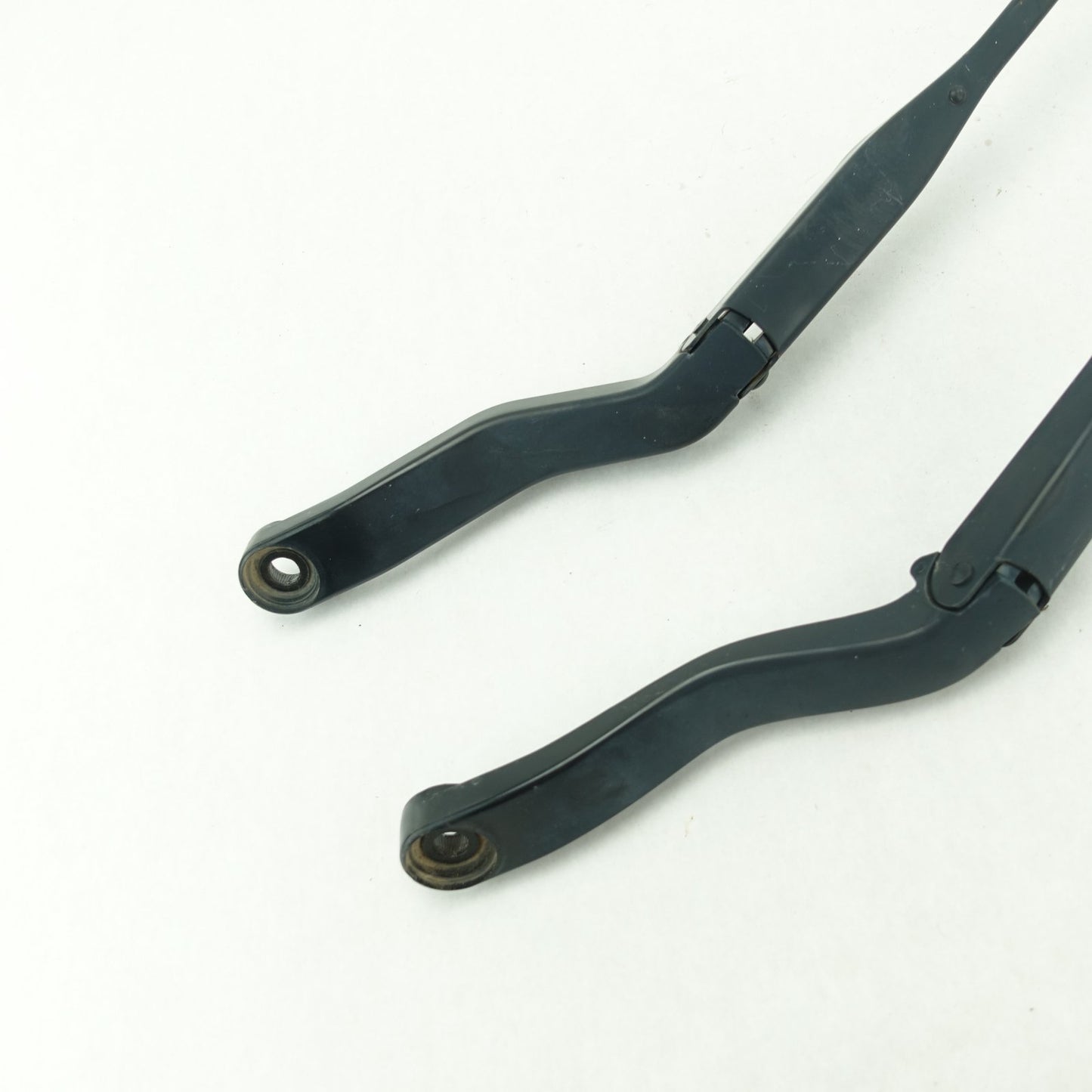 2013 2014 2015 2016 2017 2018 Ram 1500 2500 3500 Windshield Wiper Arm Pair Set