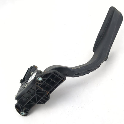 2008 2009 2010 2011 2012 2013 Silverado Sierra Tahoe Yukon Gas Accelerator Pedal