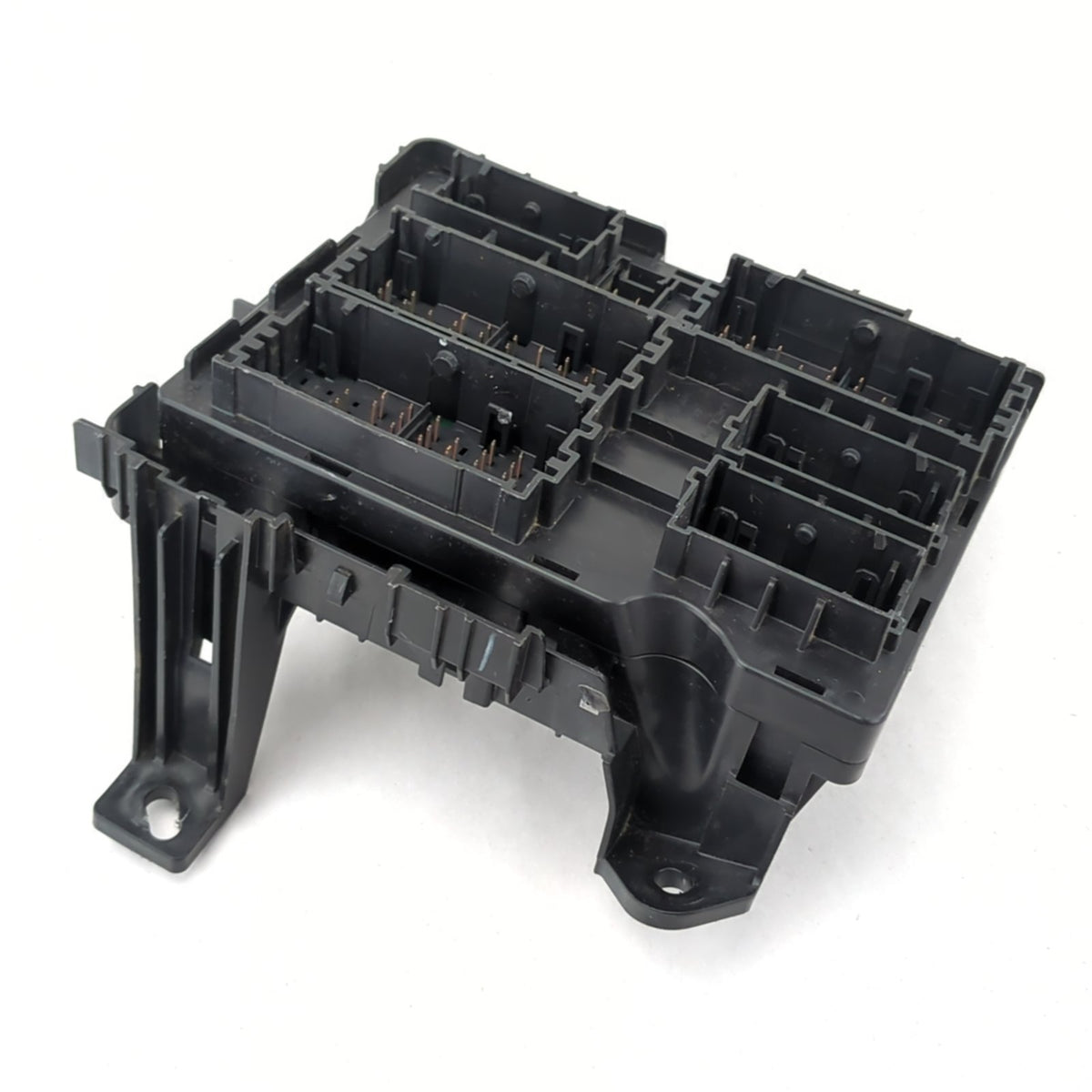 2014 2015 2016 2017 Silverado Sierra Lower Dash Firewall Junction Block Fuse Box