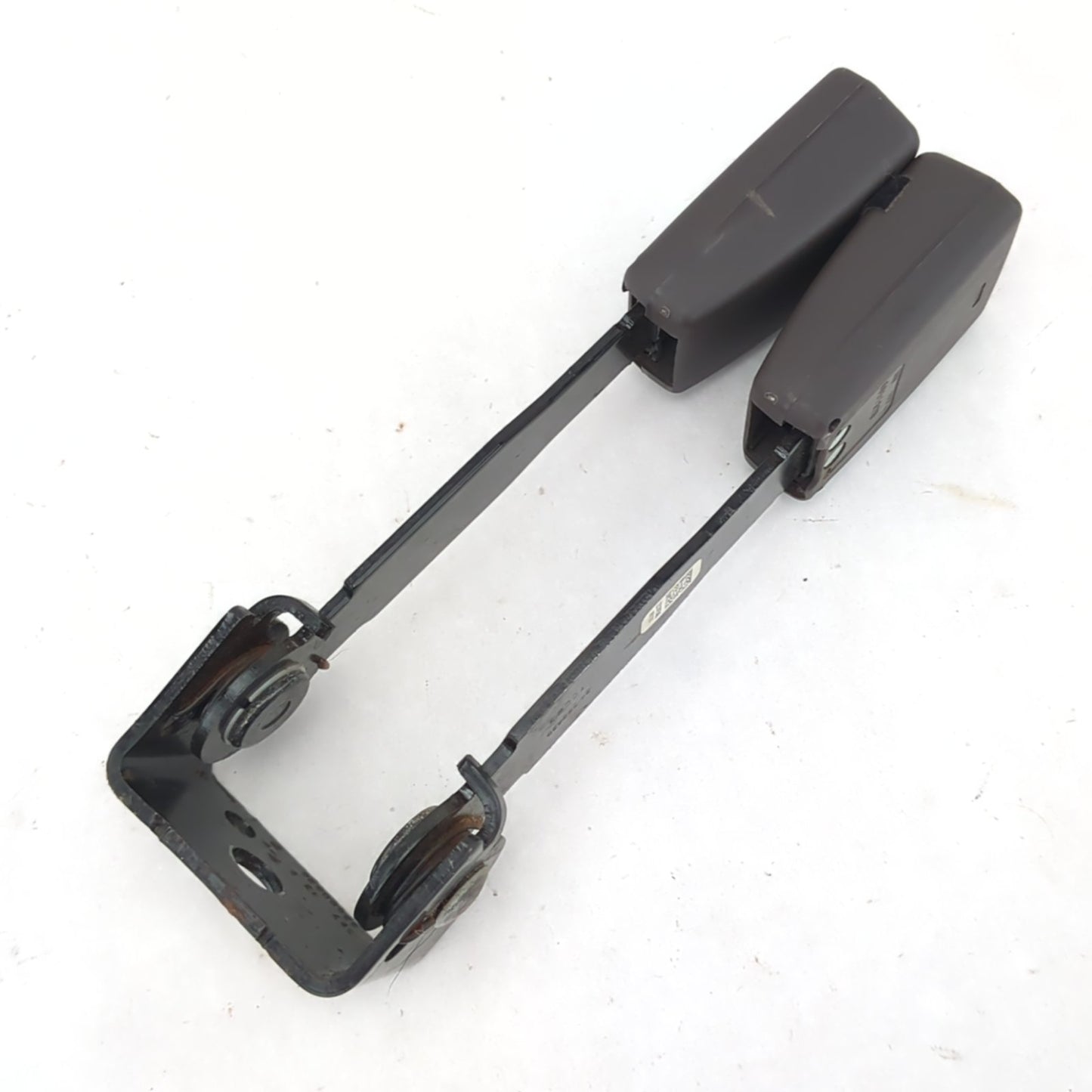 2014 2015 16 Silverado Sierra Crew Cab Center Right Rear Seat Belt Buckle Brown