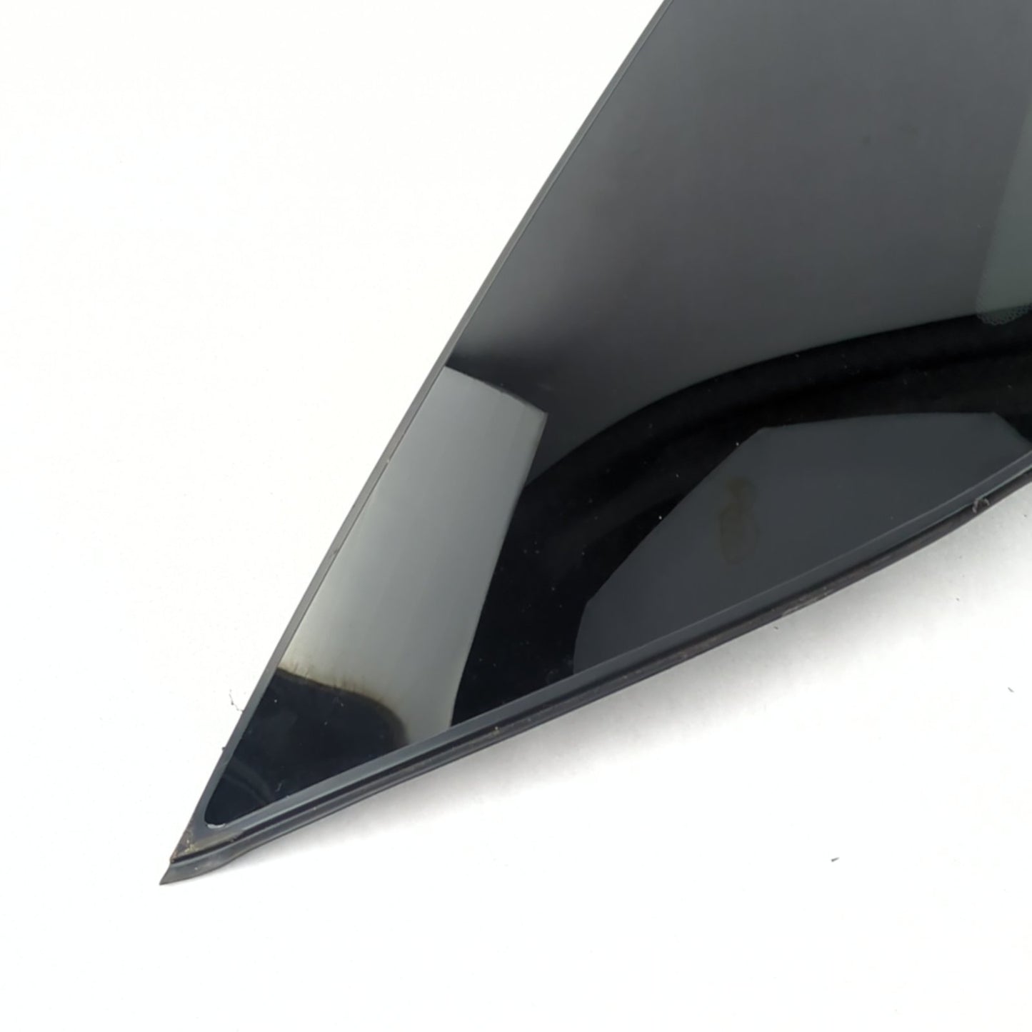 2013 2014 2015 2016 2017 Chevrolet Equinox Rear Quarter Glass Passenger Right