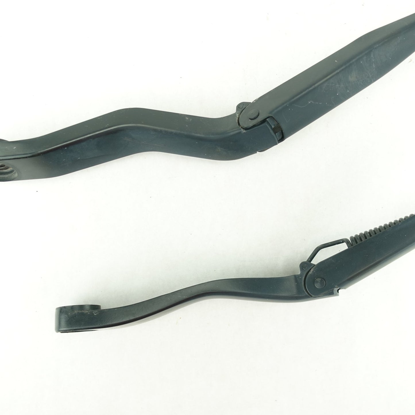 2013 2014 2015 2016 2017 2018 Ram 1500 2500 3500 Windshield Wiper Arm Pair Set