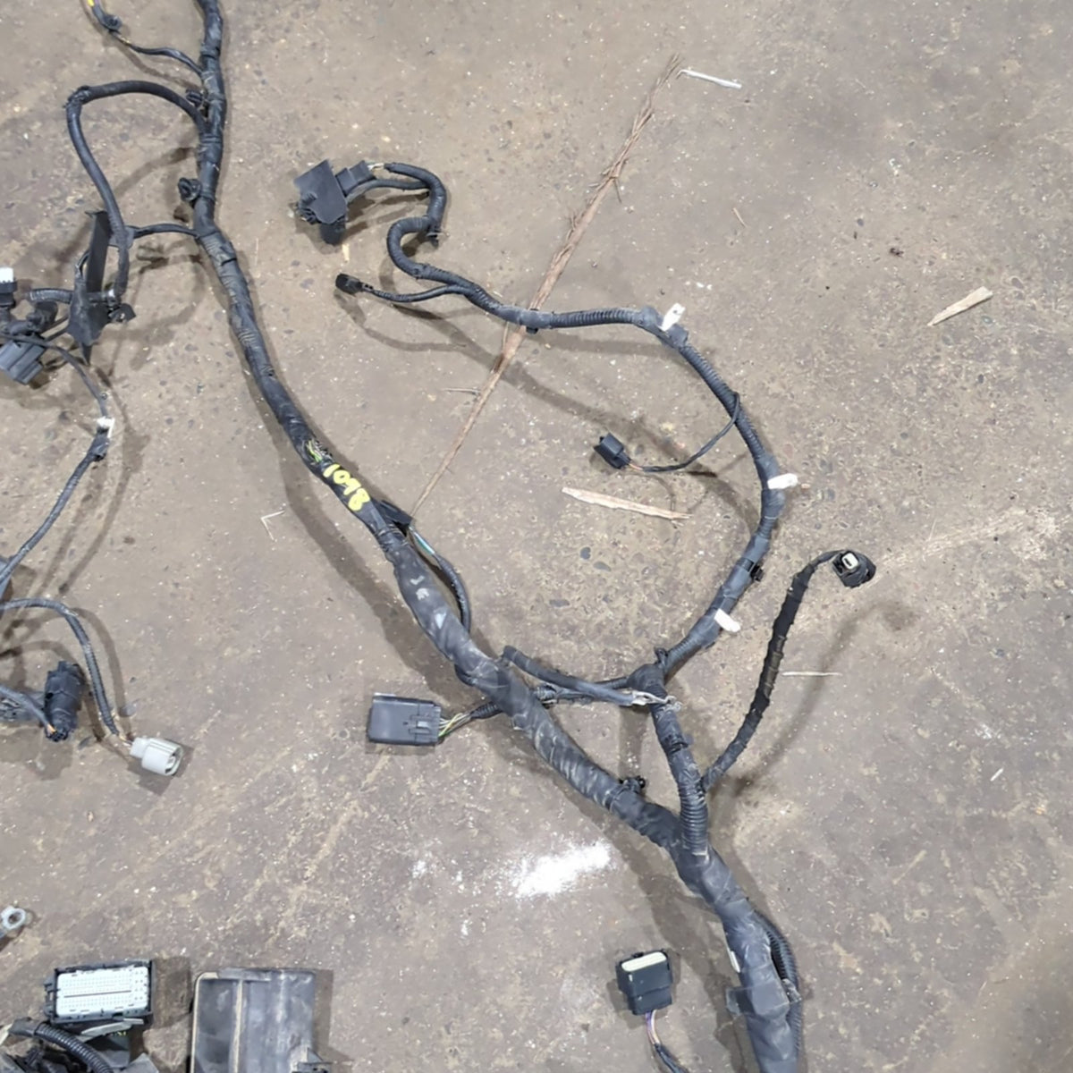 Damage 2015 Ford F150 3.5L Turbo Engine Fuse Box Bay Wire Harness Loom