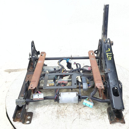 2003 2004 2005 06 GMC Yukon Front Driver Left Electric Power Seat Track Base