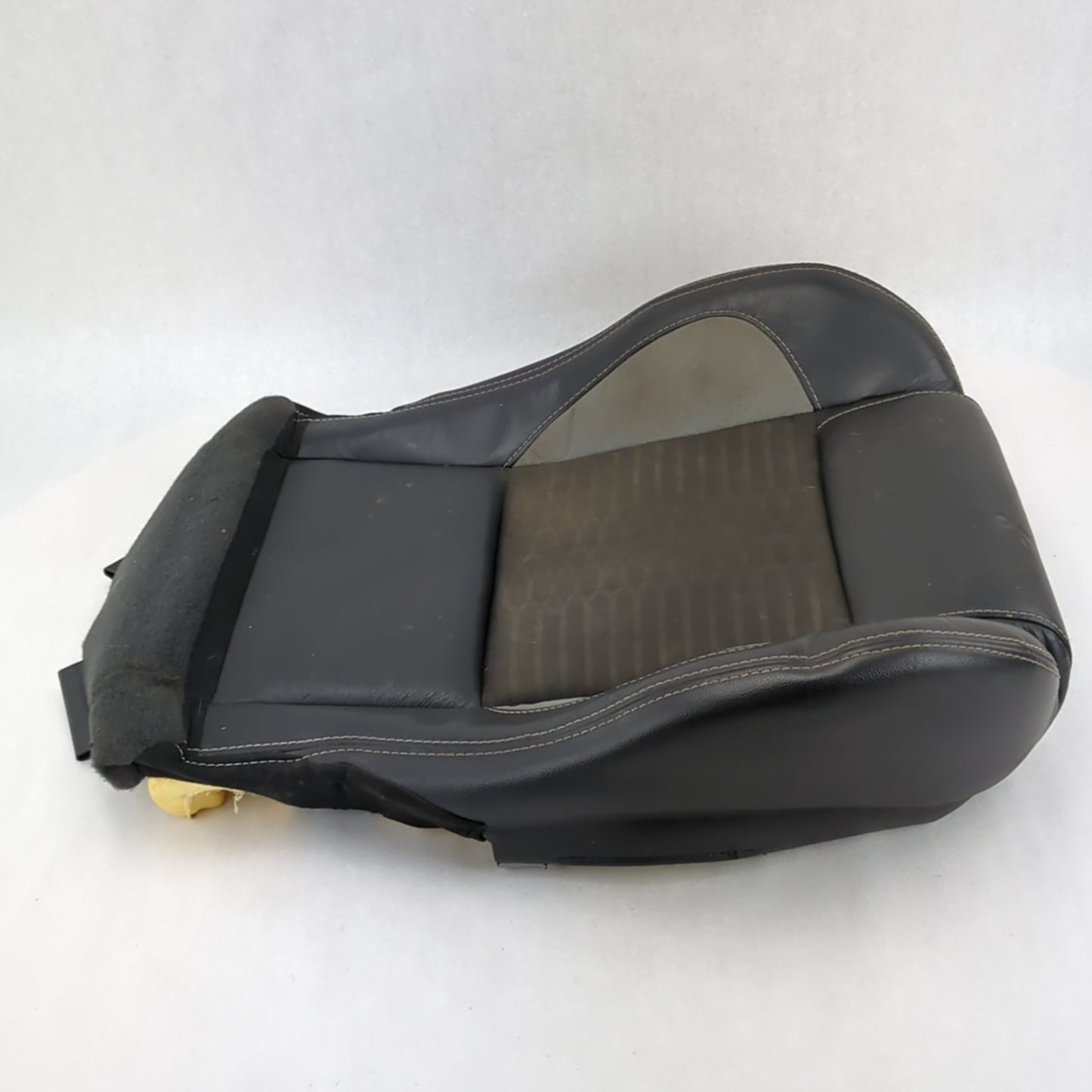 2015 2016 2017 2018 Ford Focus ST Passenger Right Seat Bottom Cushion