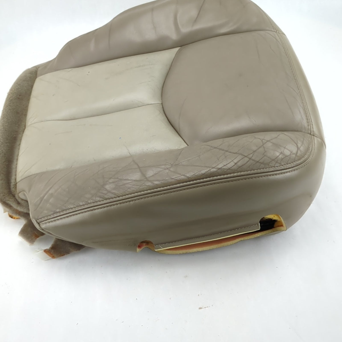 2005 2006 GMC Yukon Passenger Right Seat Bottom Lower Cushion Cover Leather Tan