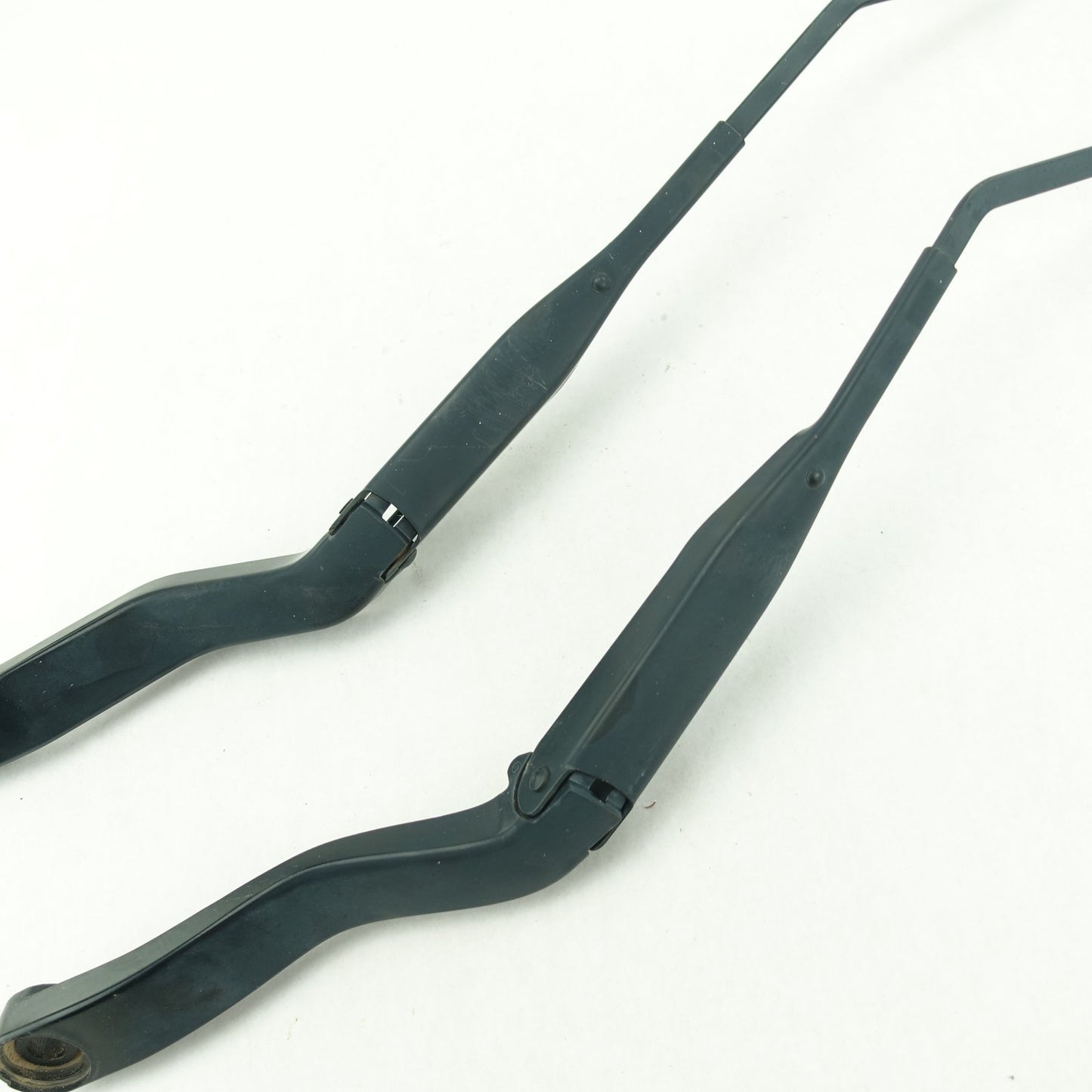 2013 2014 2015 2016 2017 2018 Ram 1500 2500 3500 Windshield Wiper Arm Pair Set
