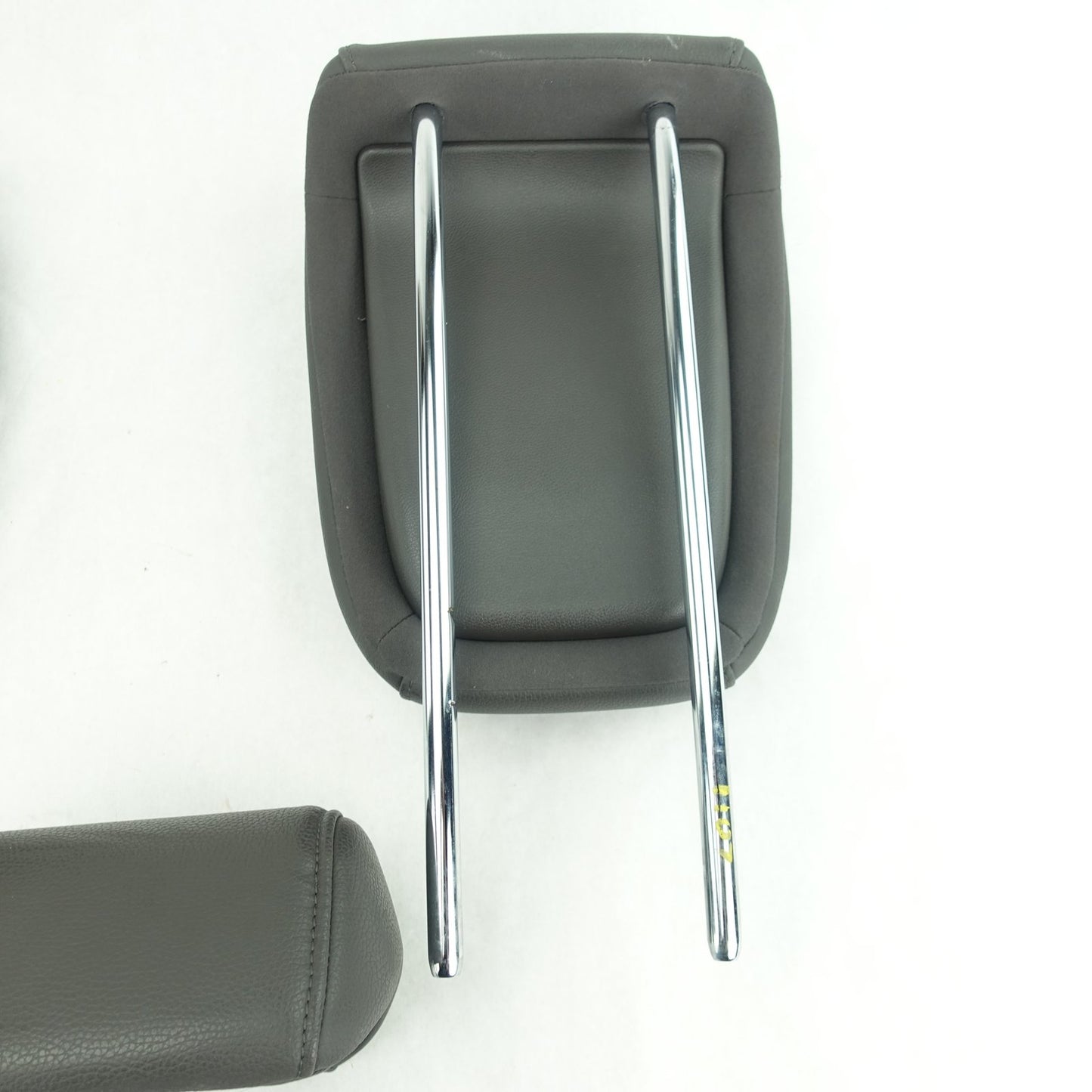 Scratches 2018 2019 2020 2021 2022 Honda Odyssey Rear 3rd Row Headrest Set Gray