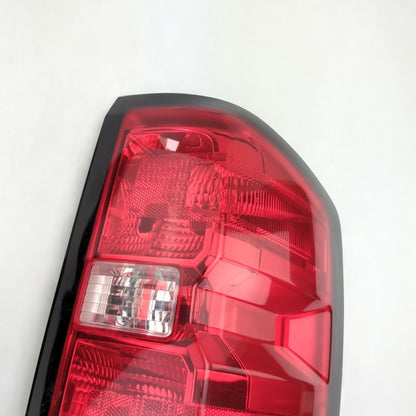 Damage 2014 2015 Silverado 1500 Taillight Tail Light Lamp Right RH Passenger