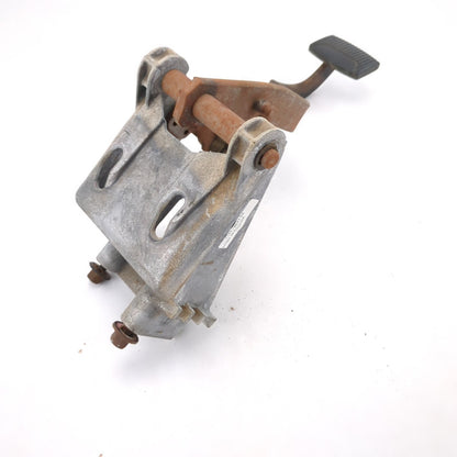 2000 2001 2002 2003 Ford F250 F350 F450 Clutch Pedal Assembly