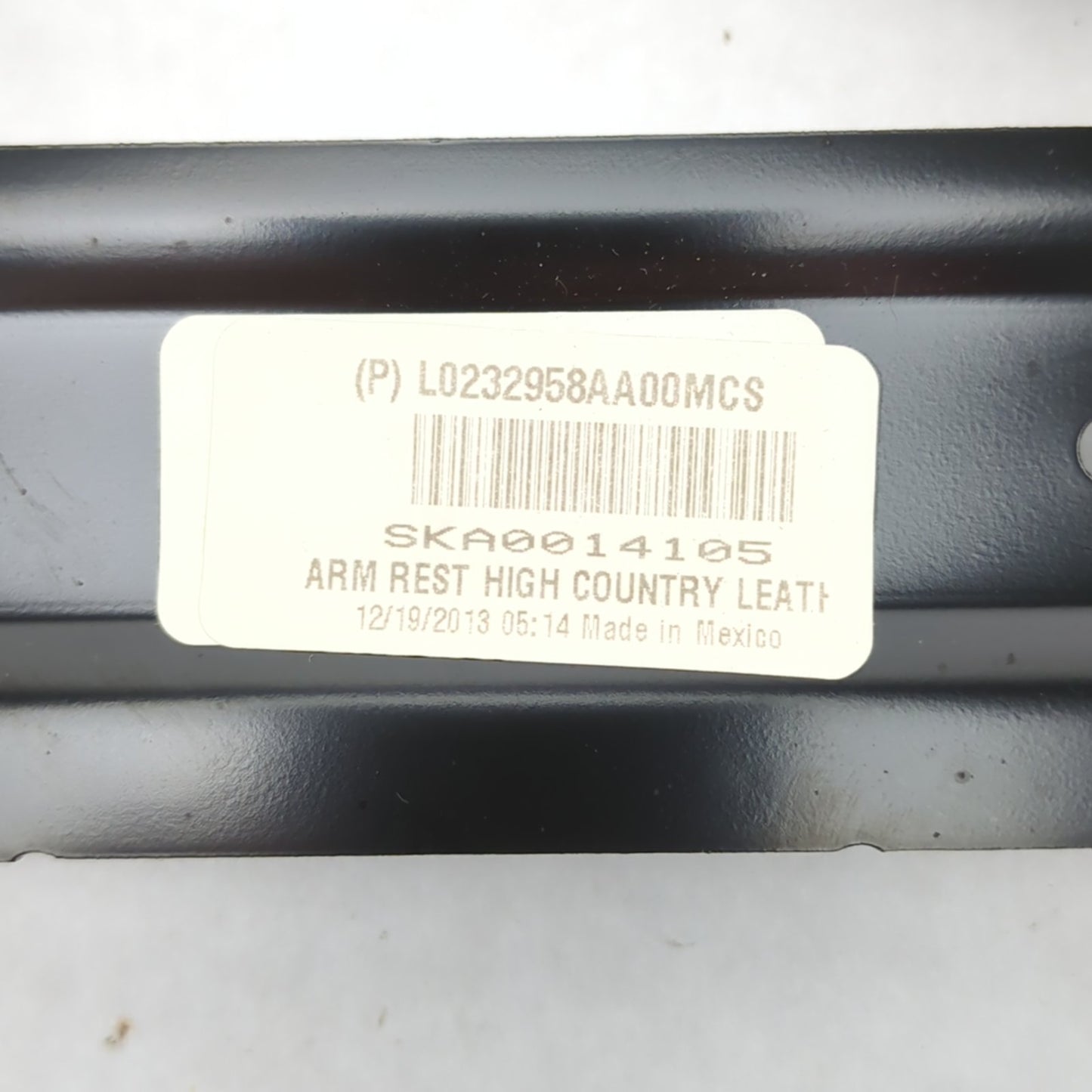 Damage 2014 Silverado Sierra High Country Center Console Armrest Lid Cover Brown